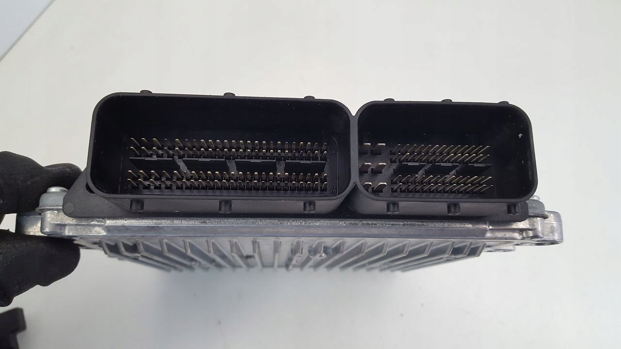 control unit of the engine 6421508391 Mercedes W211 3,0 V6