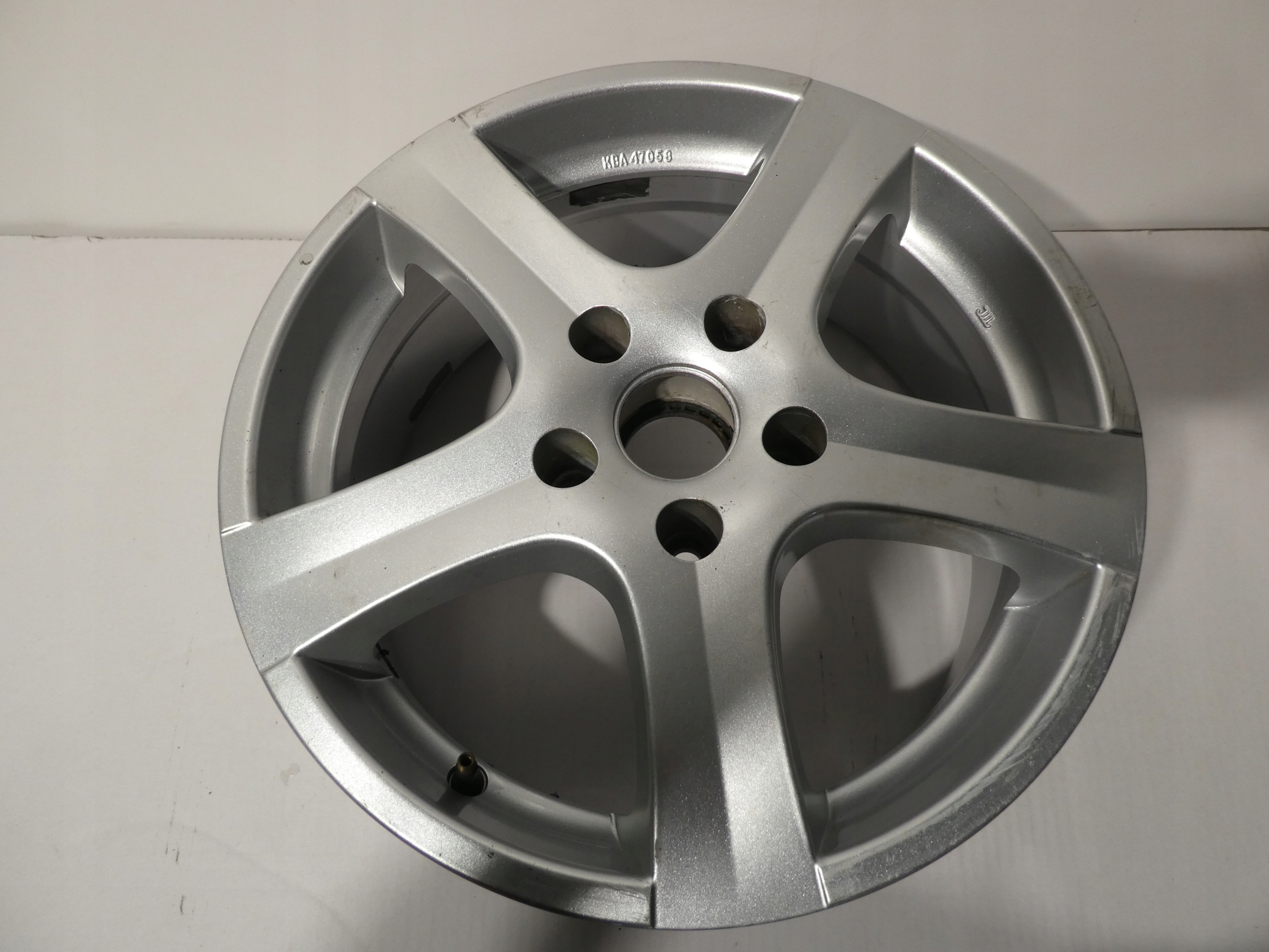 1X disk hliníkový disk VW 5X112 KBA 47058 16 CALI