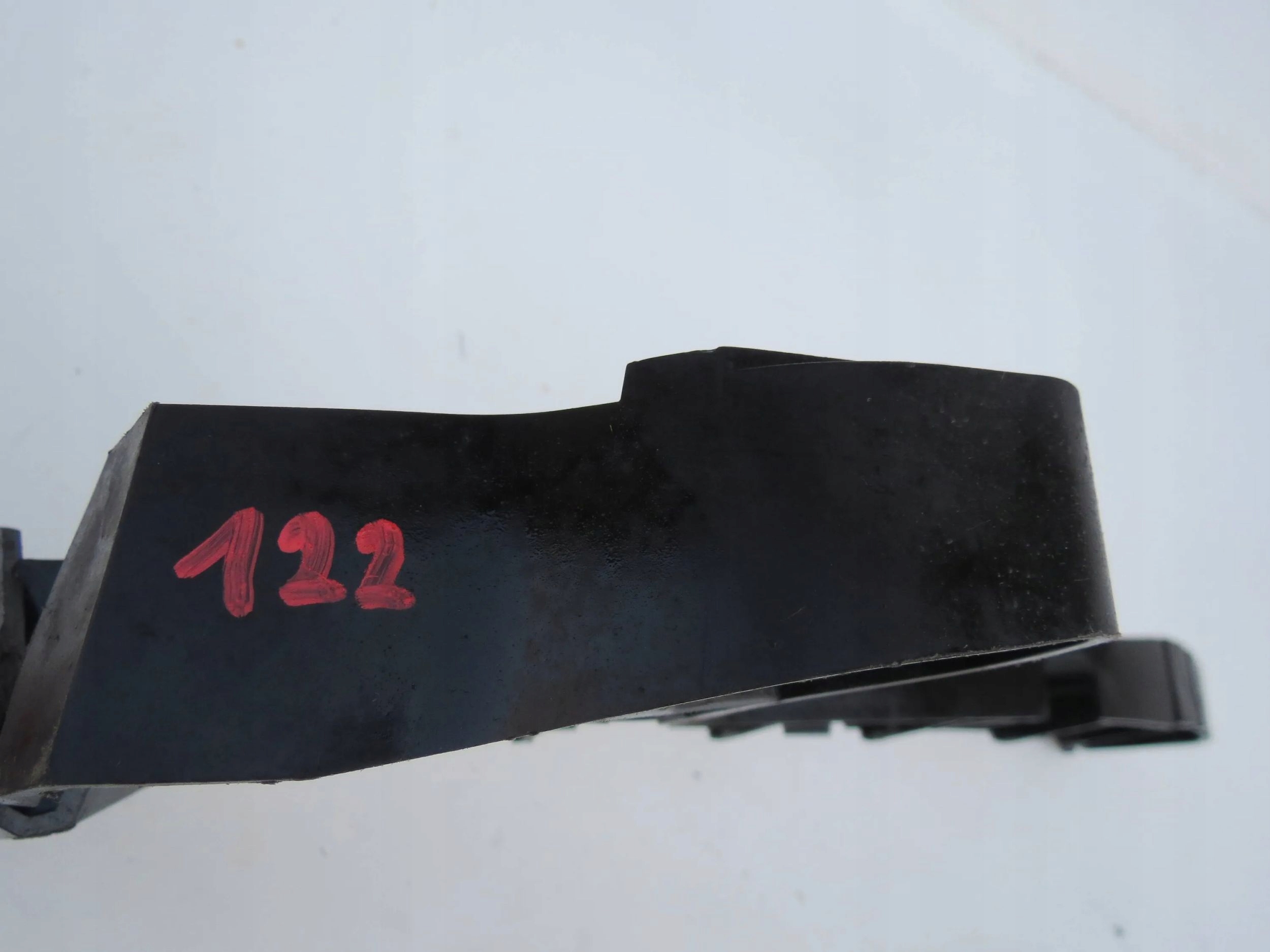 bumper bracket right rear part VOLVO V70 III 31265328