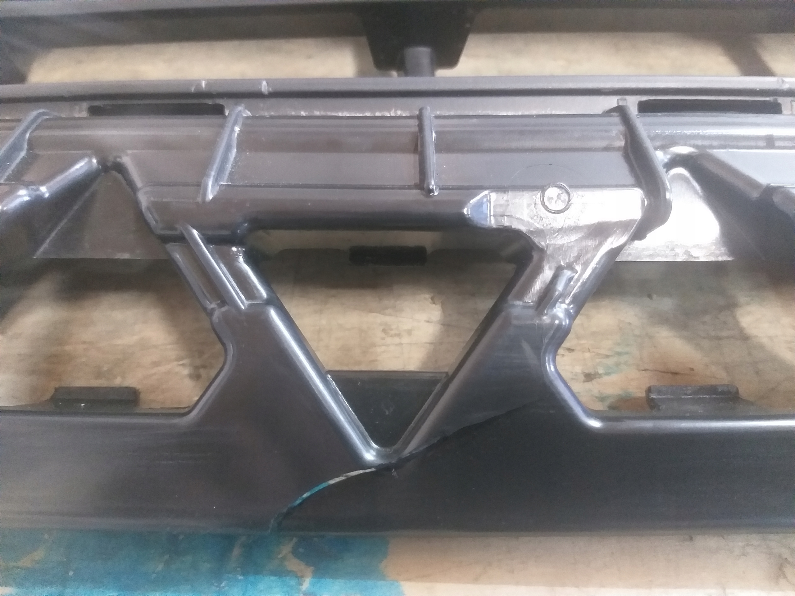 STOSSSTANGE VORNE VW CRAFTER 7C0