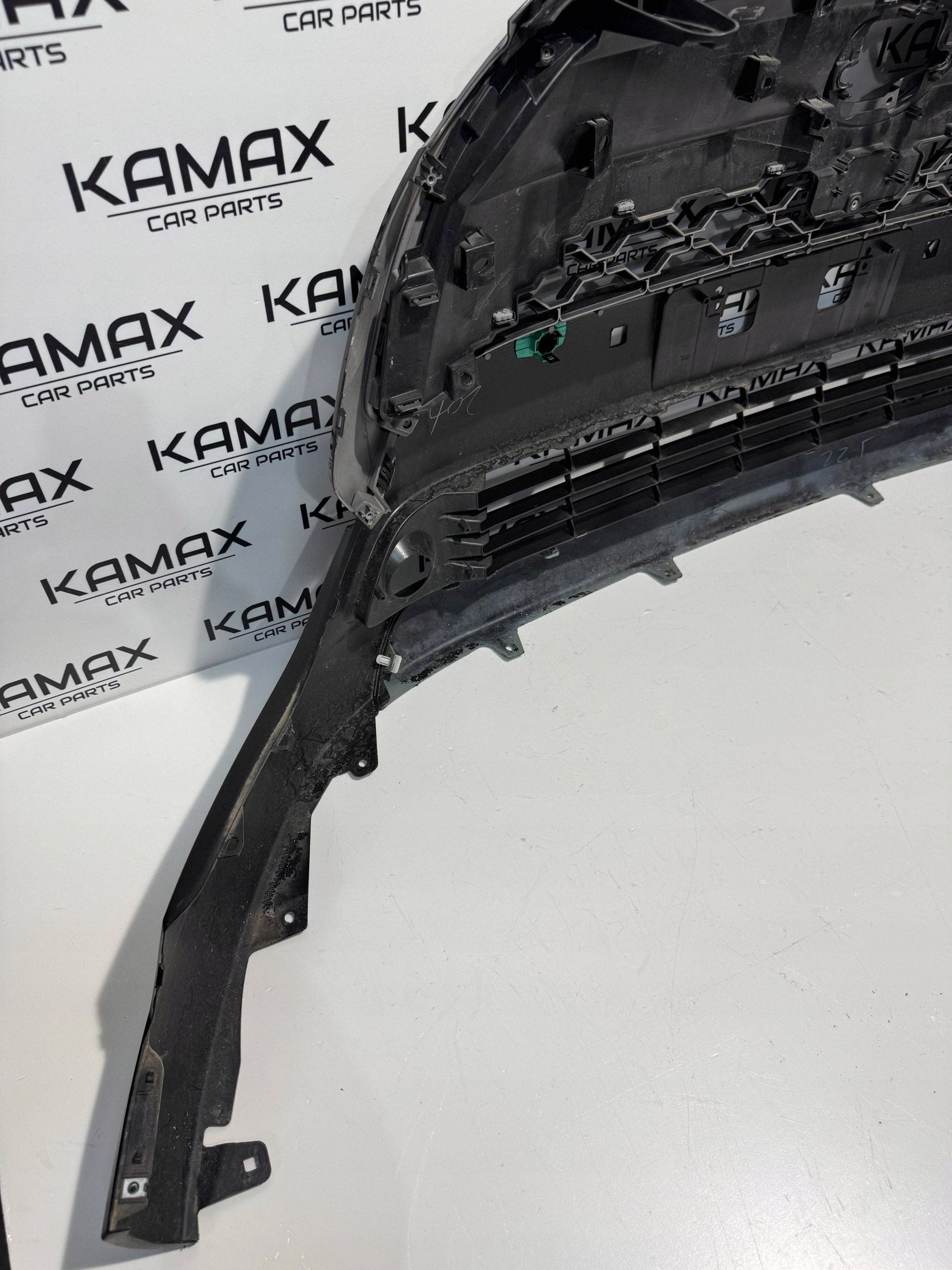 front bumper TOYOTA COROLLA CROSS 22- PDC original 52129-16030