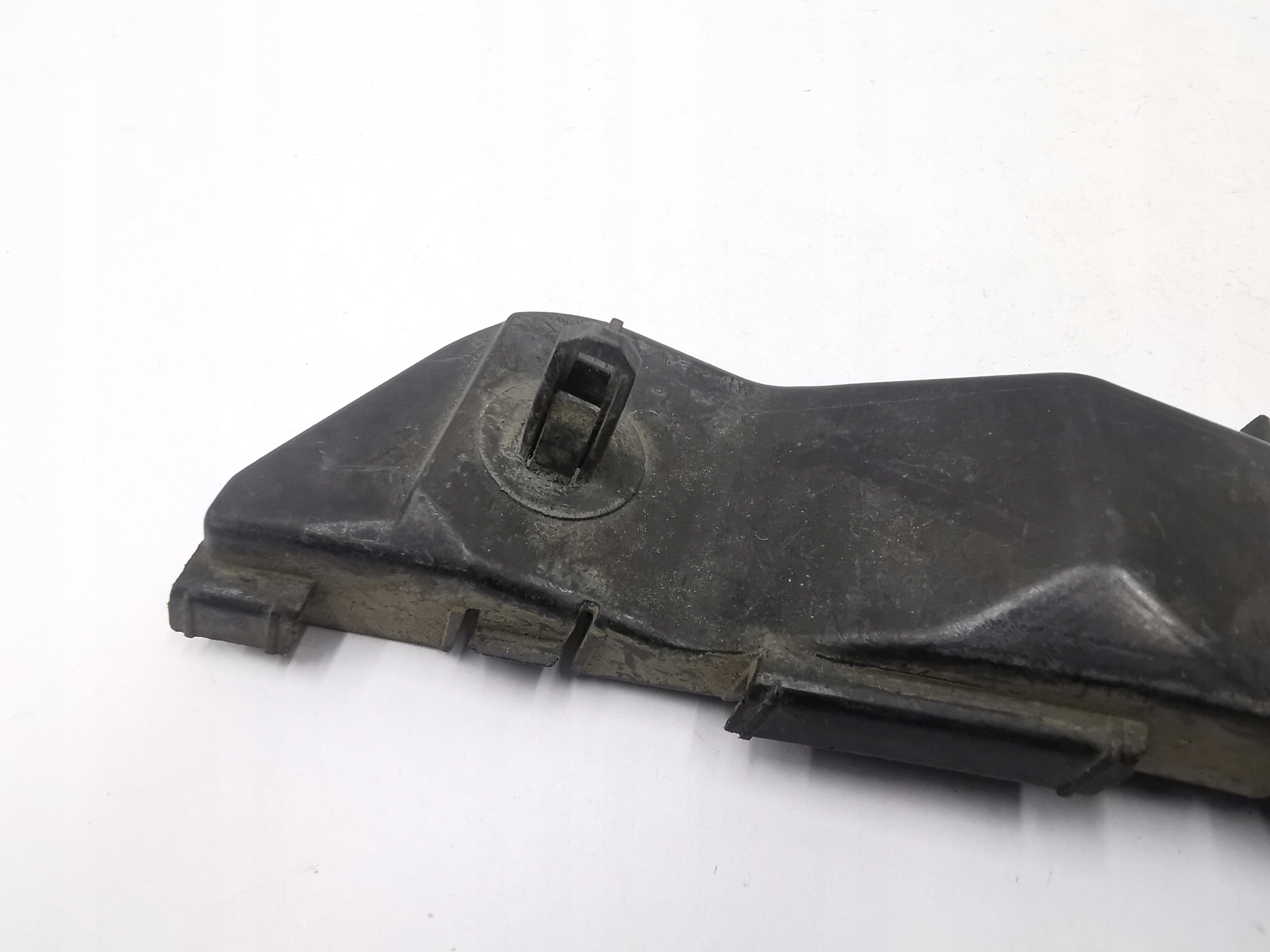 bumper bracket right front TOYOTA AVENSIS T25 / 52535-05020