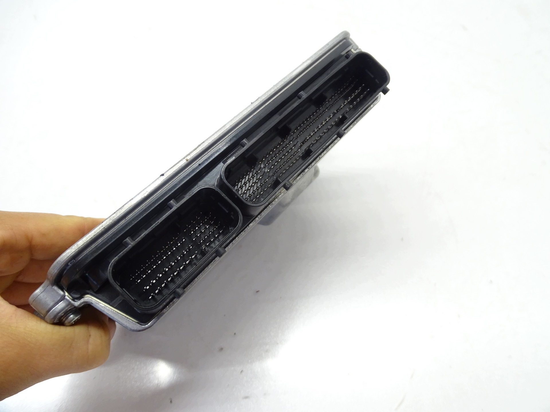 control unit of the engine Mitsubishi L200 MA276700-0033