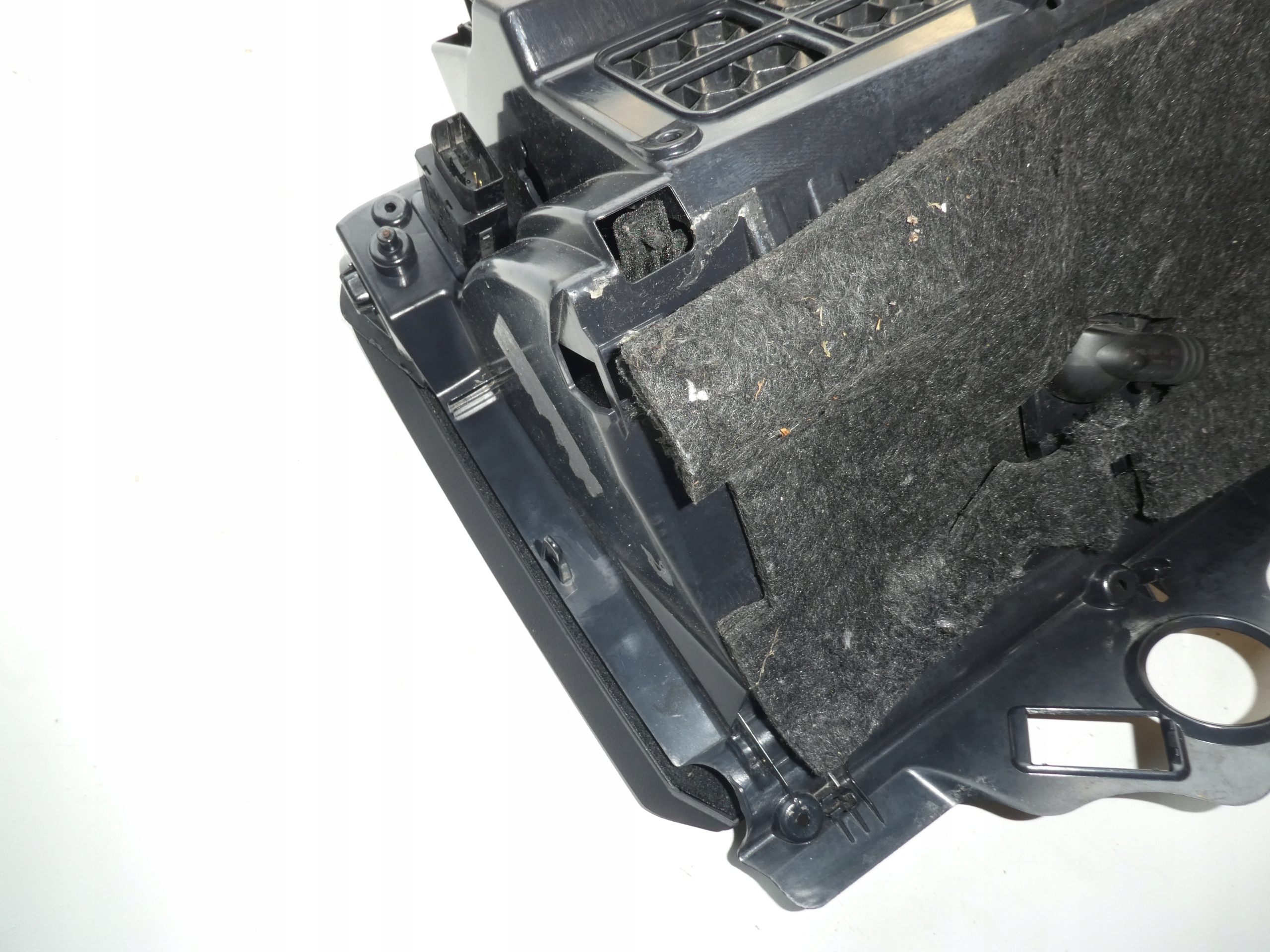 VW PASSAT B6 HANDSCHUHFACH RECHTS DES BEIFAHRERS 3C1857114E