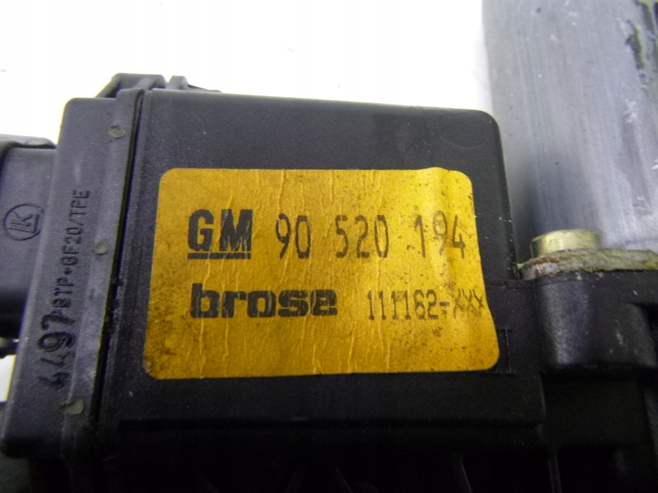 MÉCANISME VITRE AVANT DROITE OPEL CORSA B 5D 99R.
