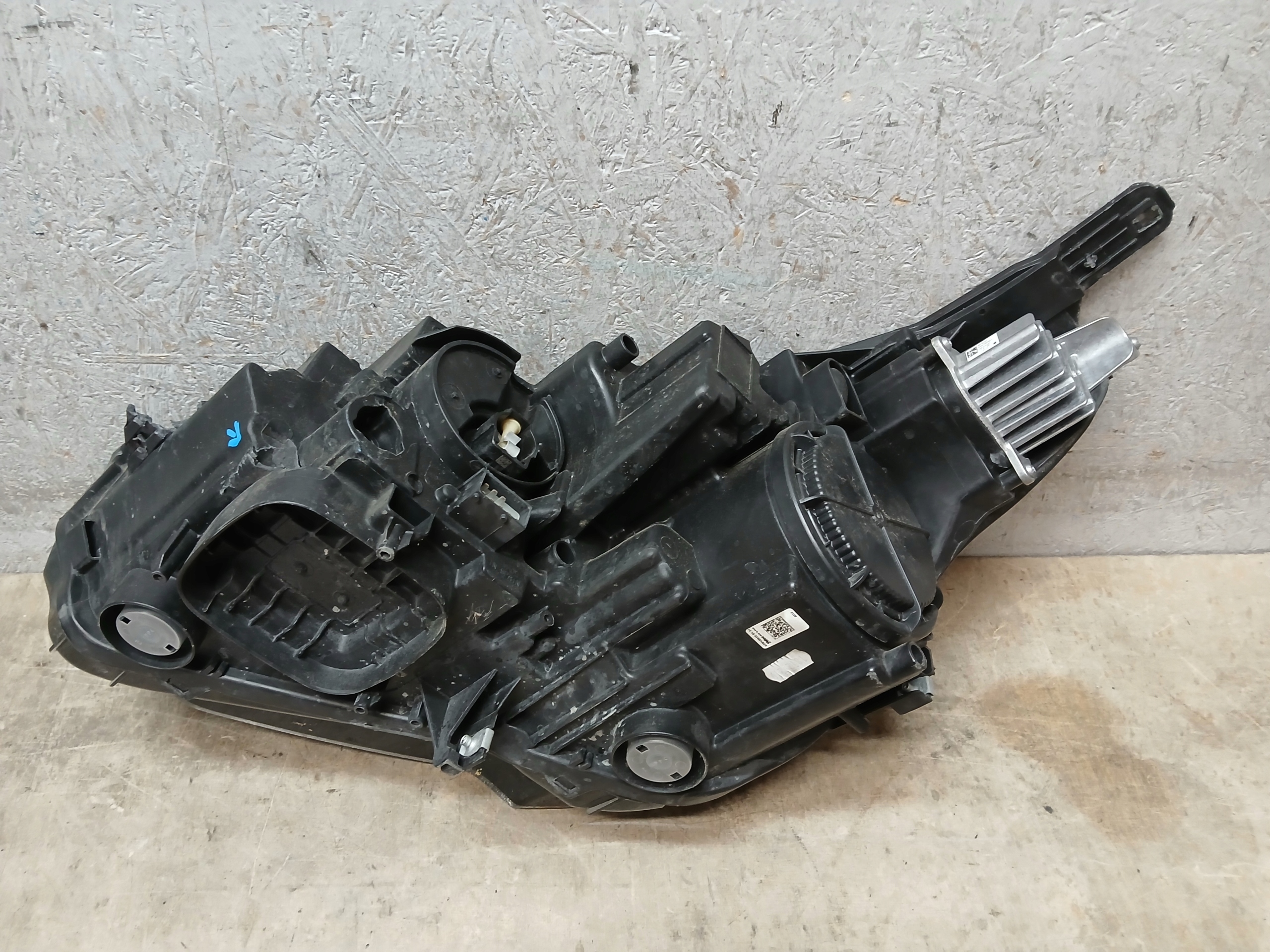 light front right OPEL CROSSLAND FULL LED LIFT 39153539