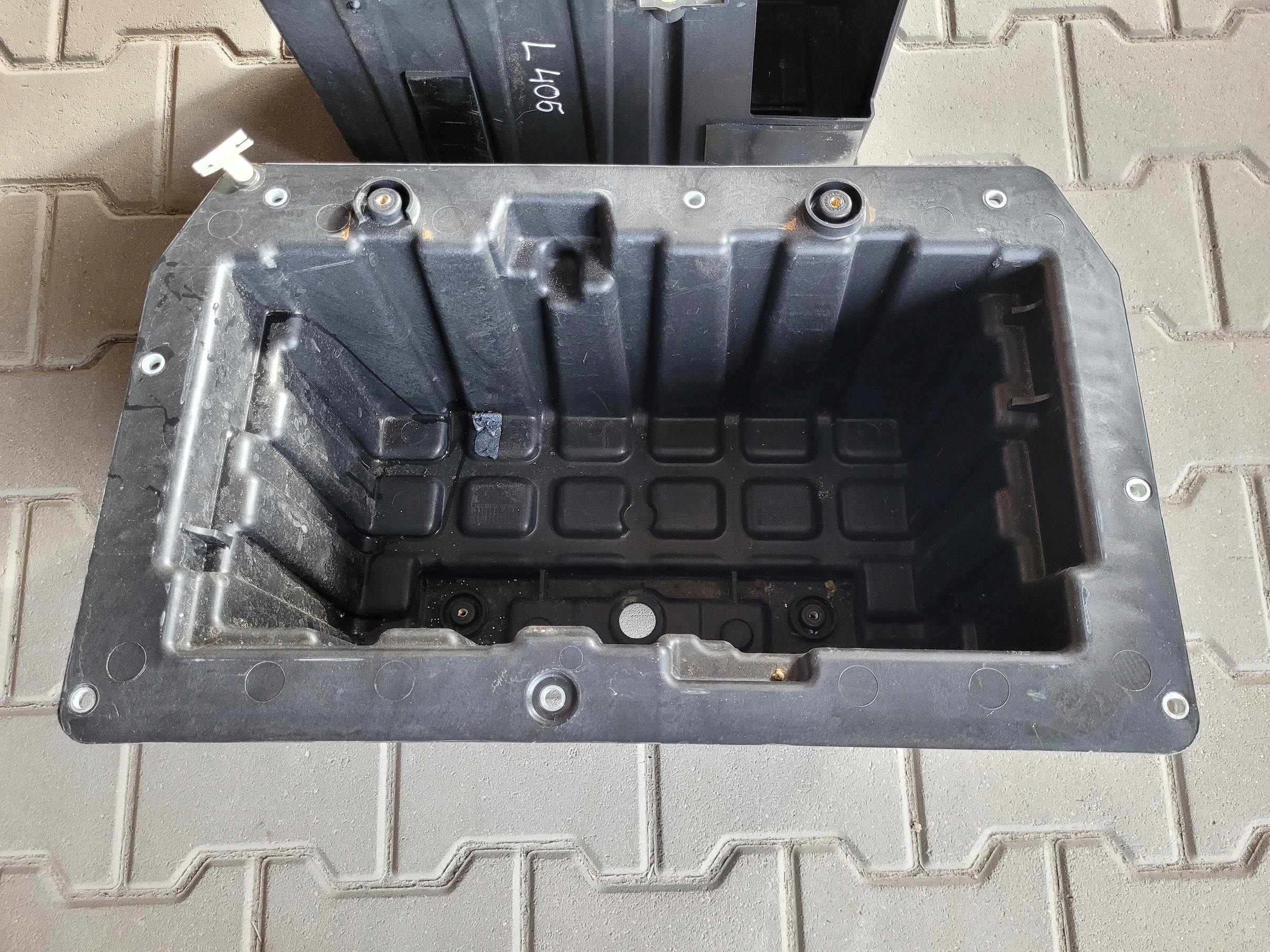 vana obal akumulátoru CPLA-10697-AH RANGE ROVER VOGUE L405 3.0 D