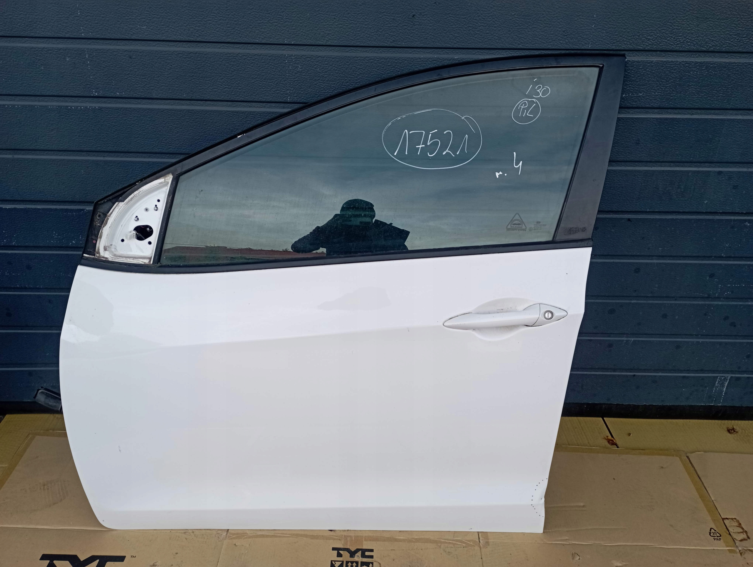 HYUNDAI I30 II 2 1.4 B DRZWI LEWE PRZÓD PRZEDNIE EUROPA