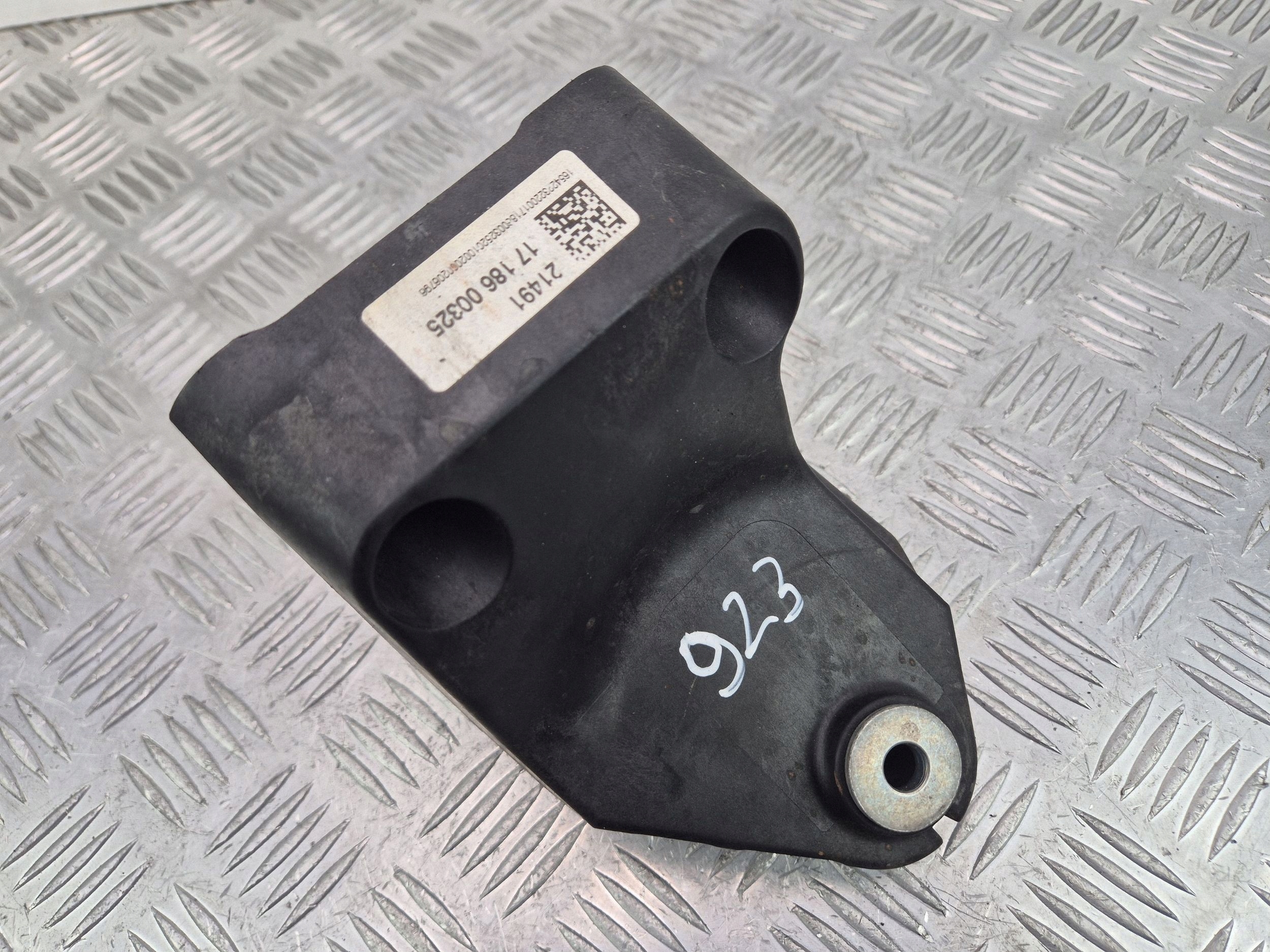 engine mount left MERCEDES C220d W205 A6542232200 OM654