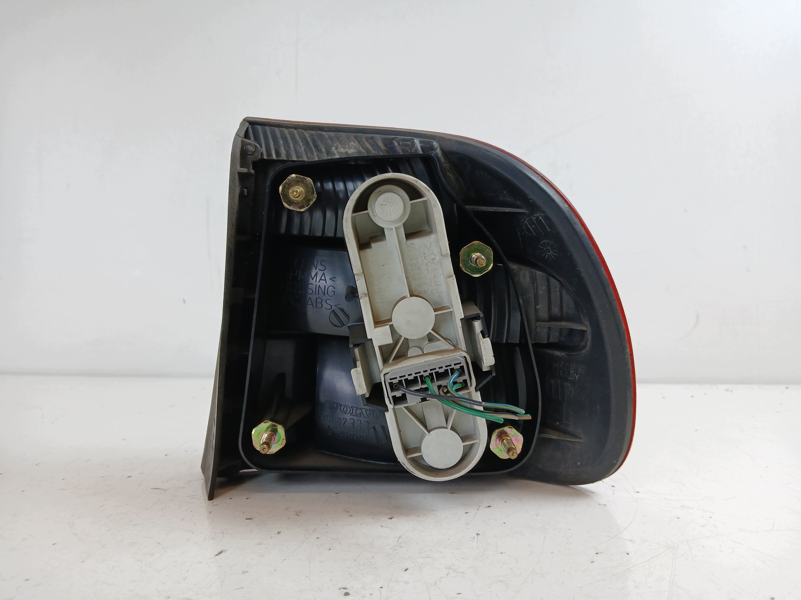 VOLVO V40 and light left rear part
