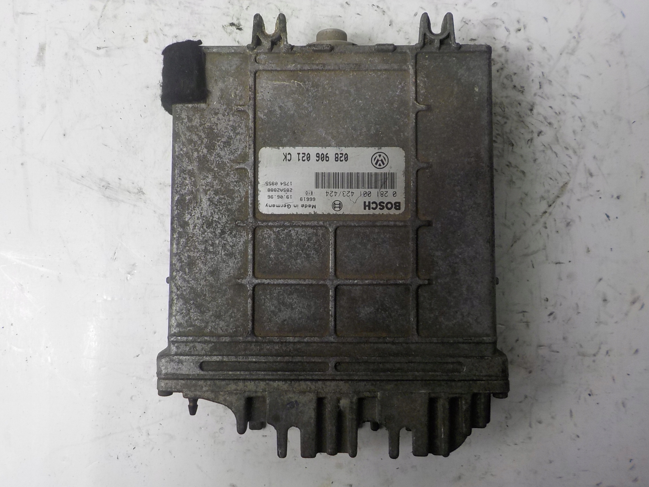 VW PASSAT B4 computer control unit 0281001423/424 028906021CK