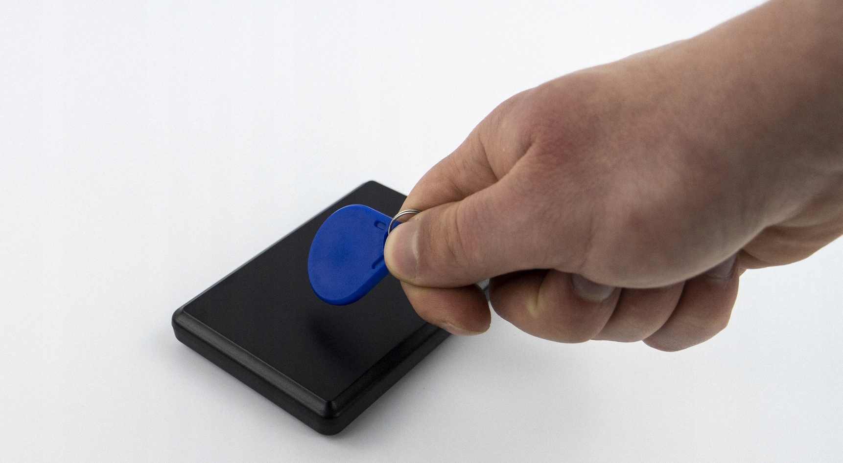 CZYTNIK RFID DO TAGÓW MIFARE 125KHz + 13,56MHz USB PRZEWODOWY AUTOMATYCZNY Model HD-RD30C