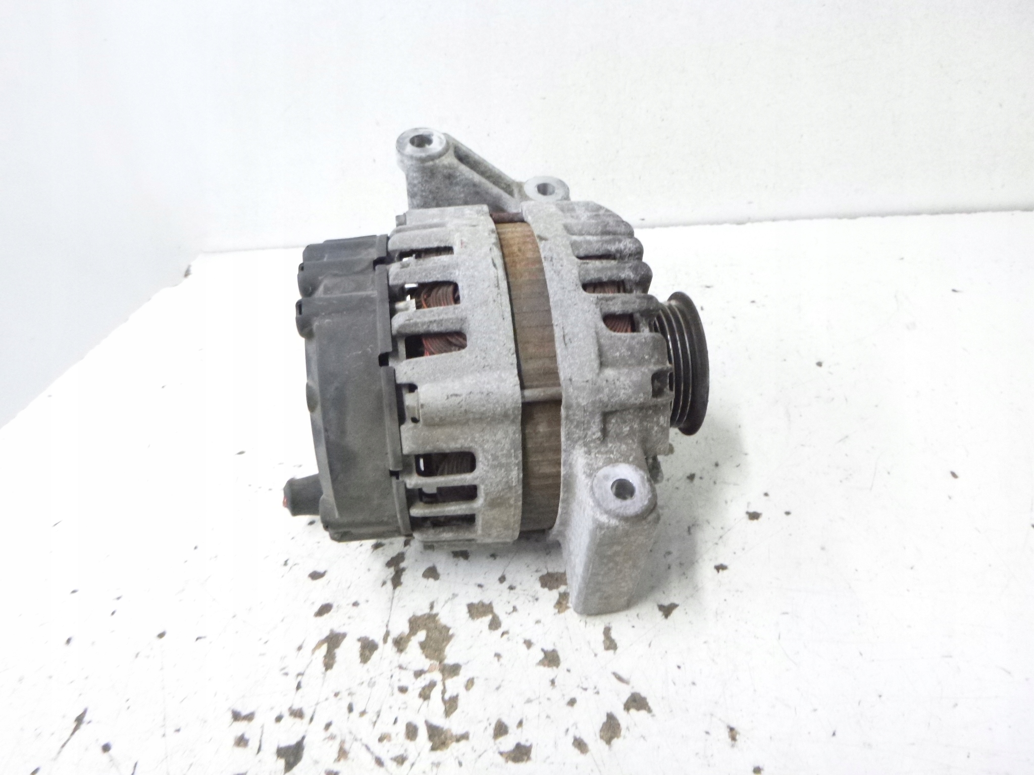 Alternator Chevrolet HHR 2.4 2009r. 15923218