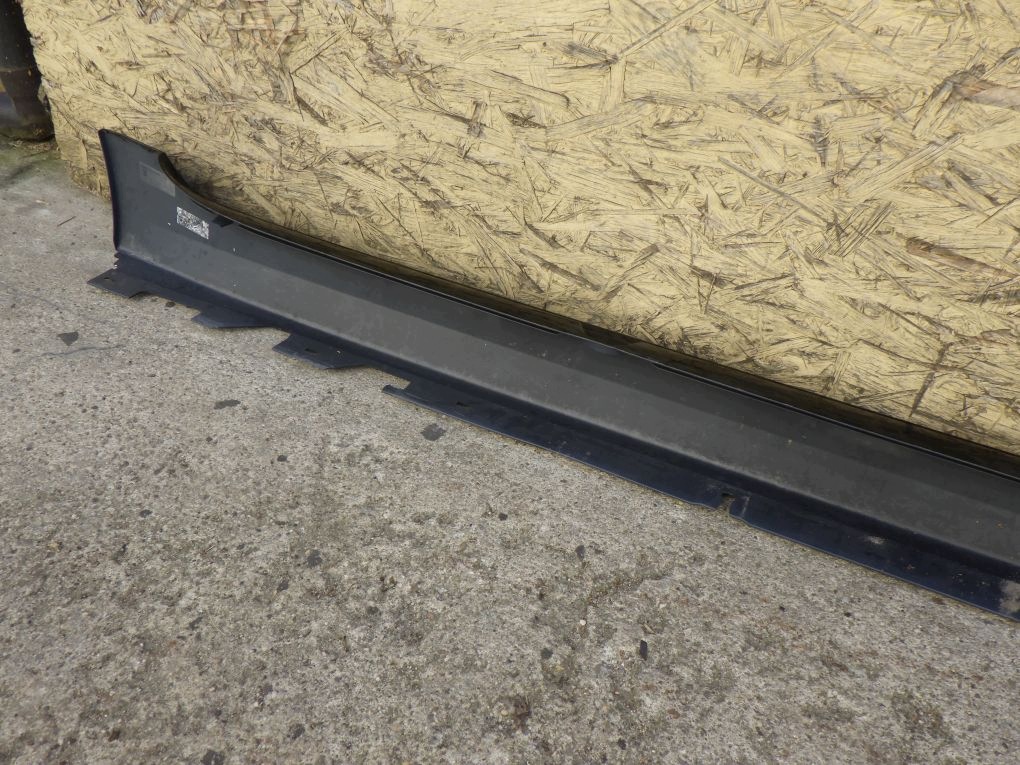 BMW 5 G30 G31 moulding threshold cap left threshold