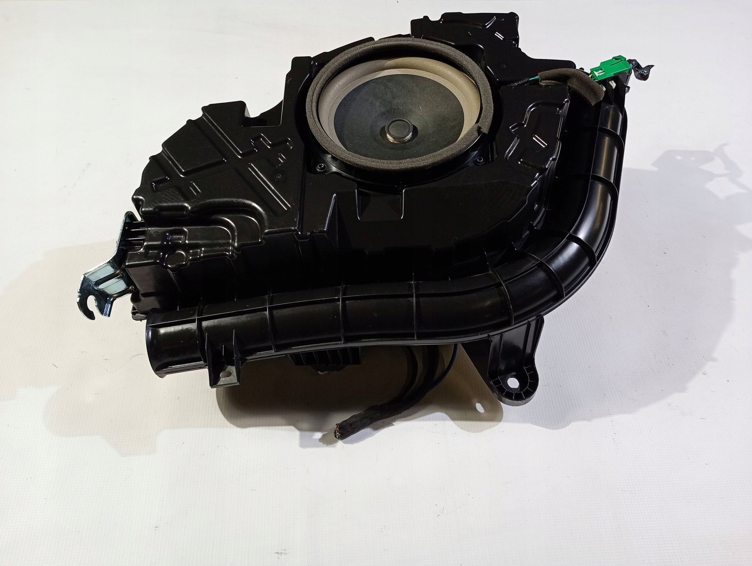 Subwoofer speaker amplifier bang & Olufsen Ford Explorer VI 2020