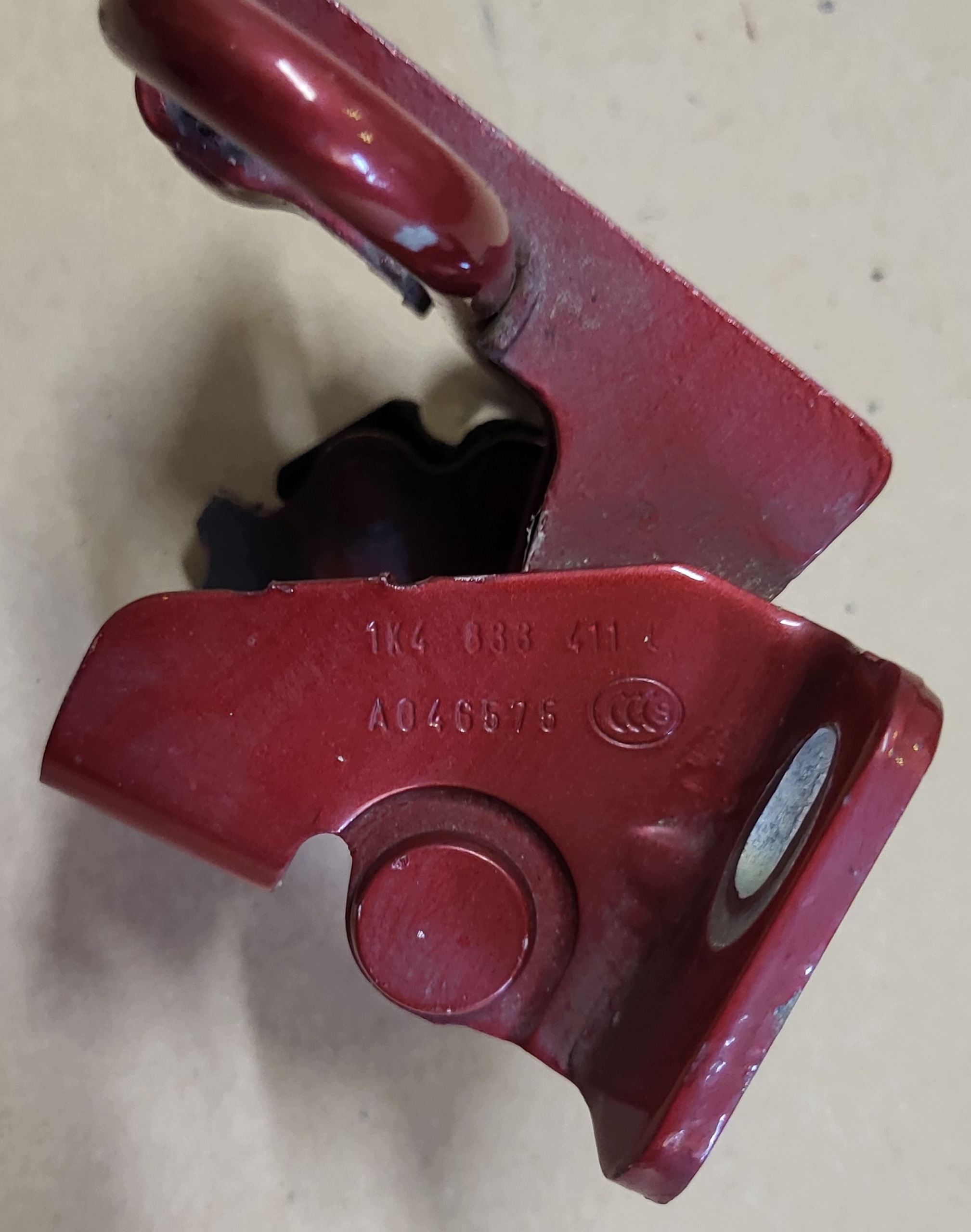 hinge door left rear part lower DOL VW GOLF V 1K4833411L red / claret