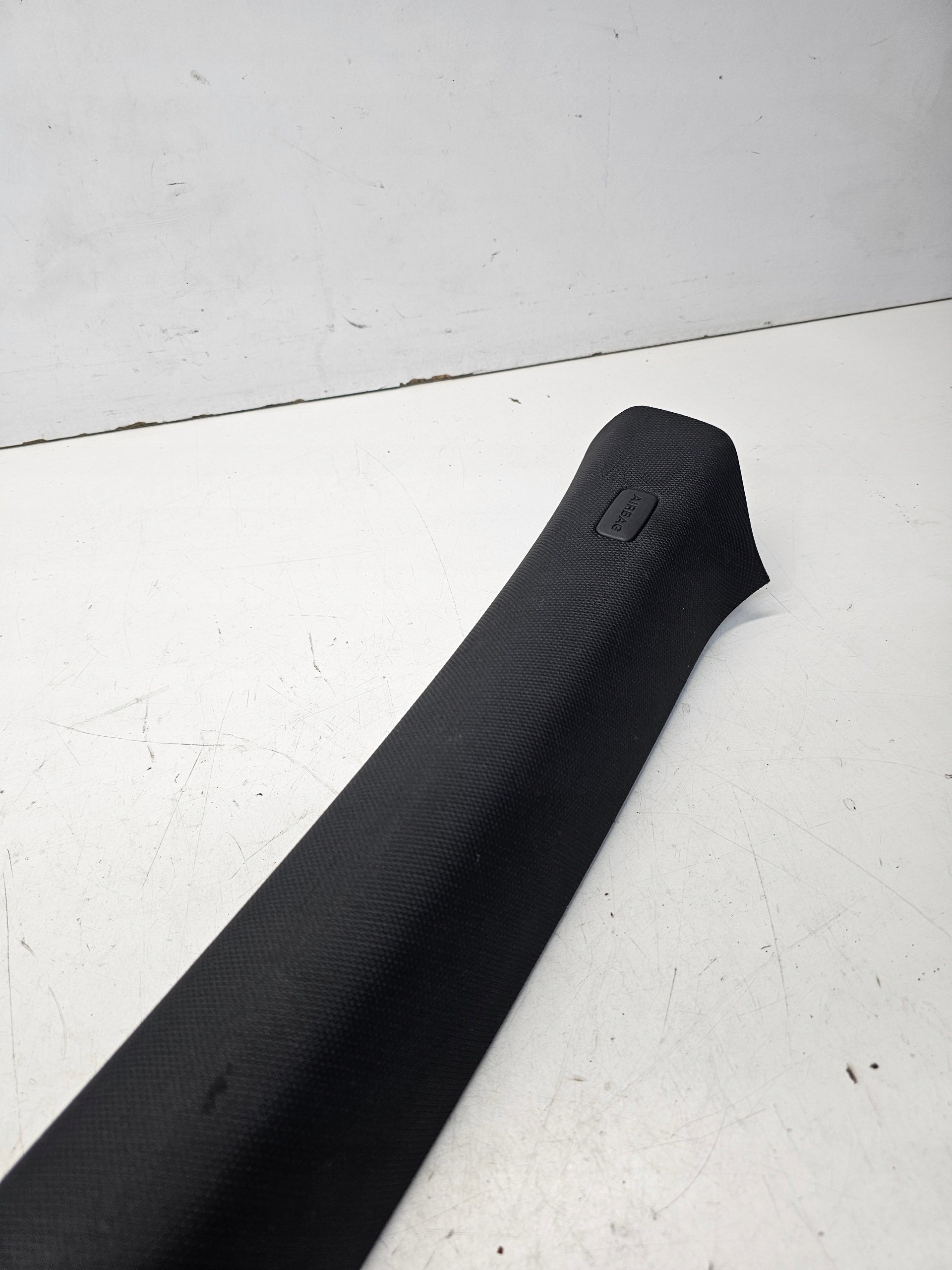 cover SLUPKA A left AUDI A5 COUPE 8T0867233B