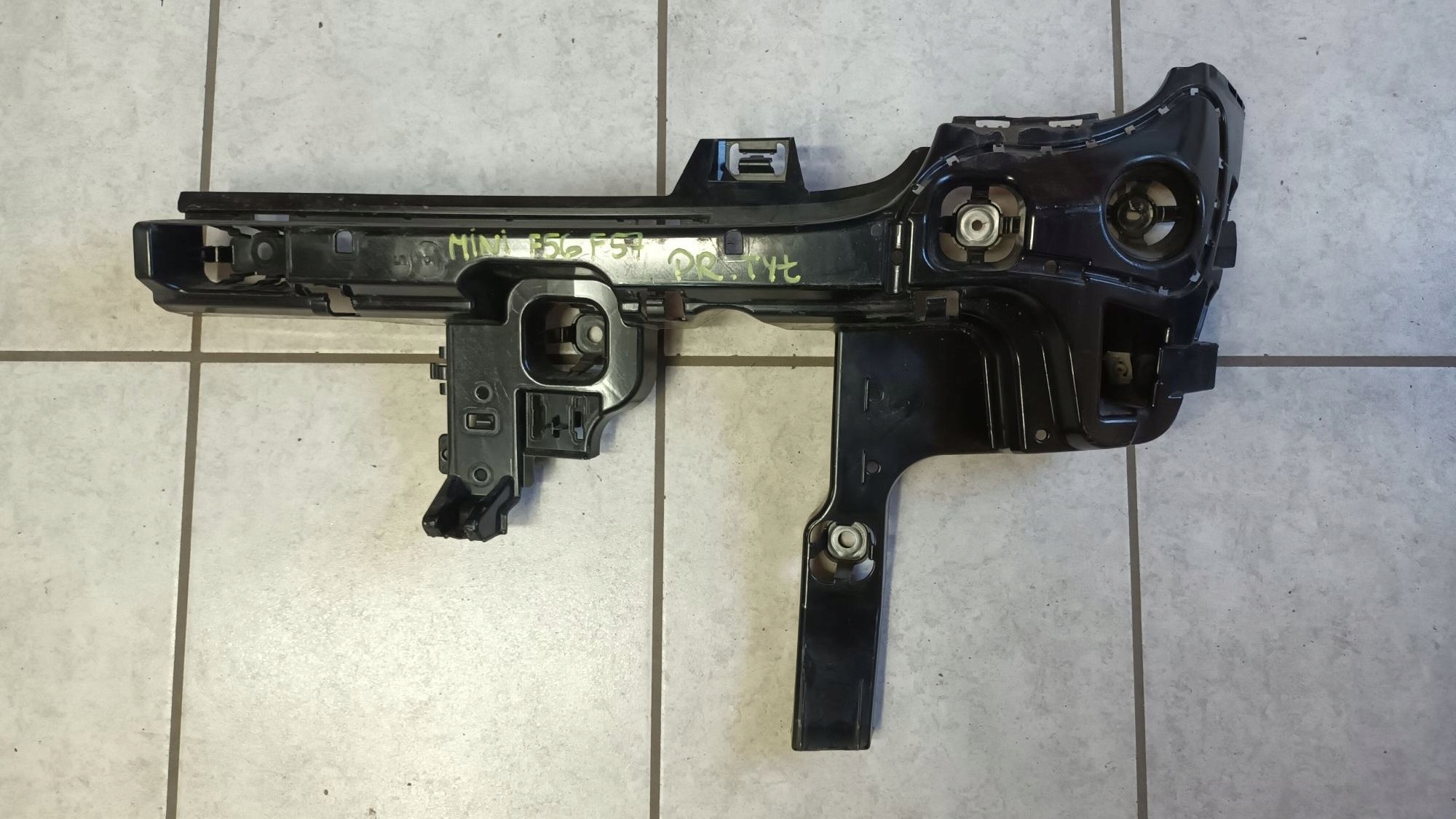 right bumper bracket of the rear MINI COOPER F56 2014->