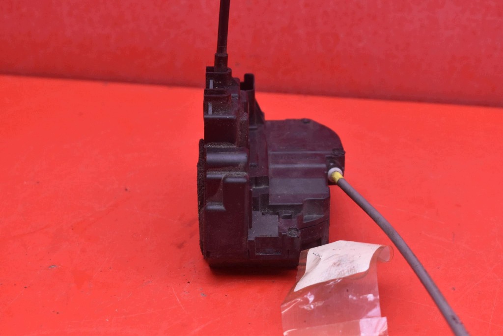 lock door right front front EU NISSAN QASHQAI 1 and J10 06-10