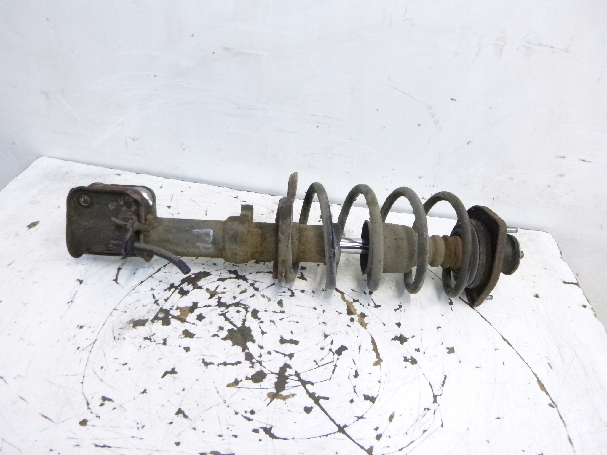 shock absorber front right Lada Kalina 1.4 2010r.