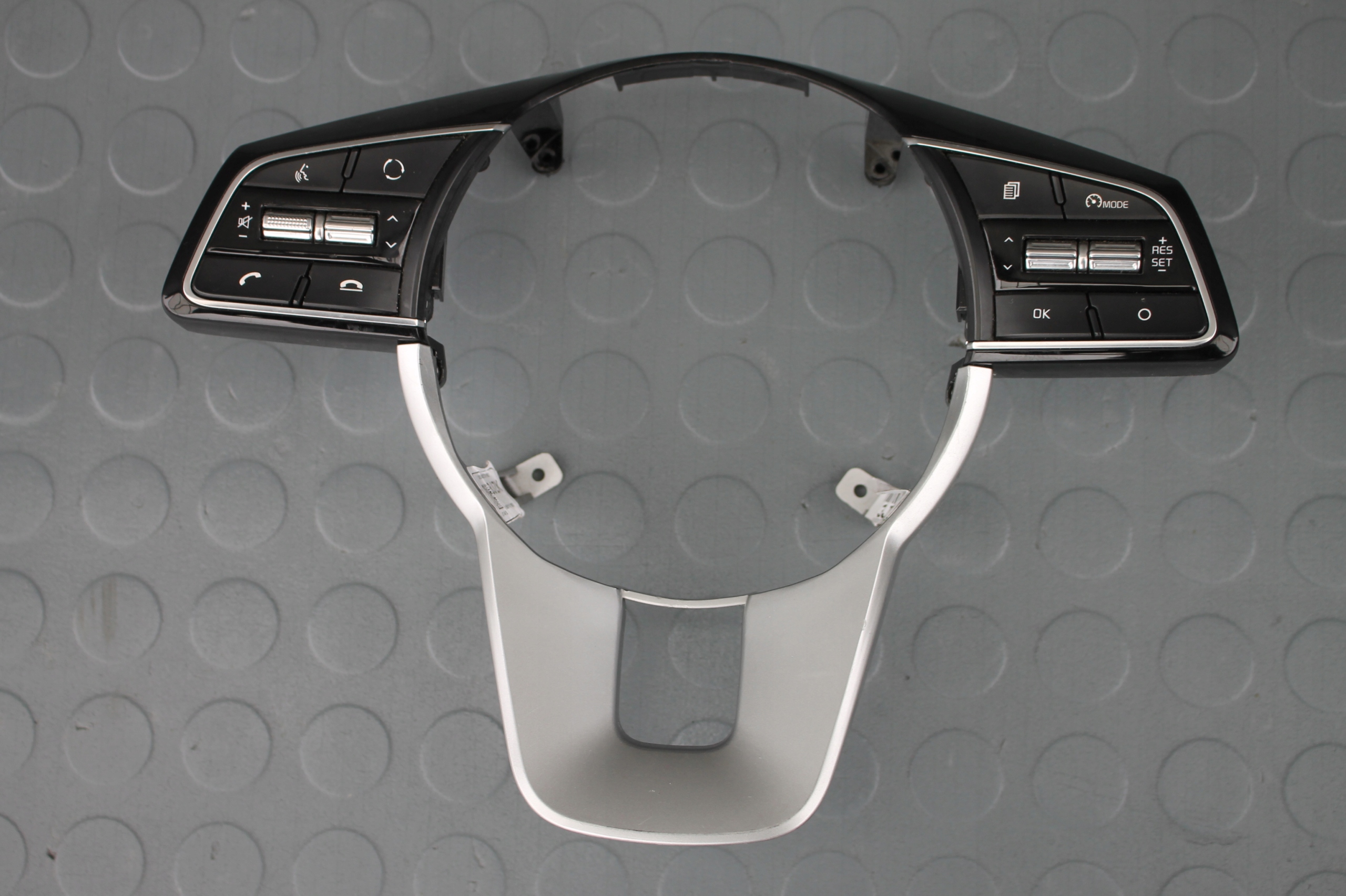 PRZYCISK KIEROWNICY MULTIFUNKCJA SPORTAGE IV LIFT