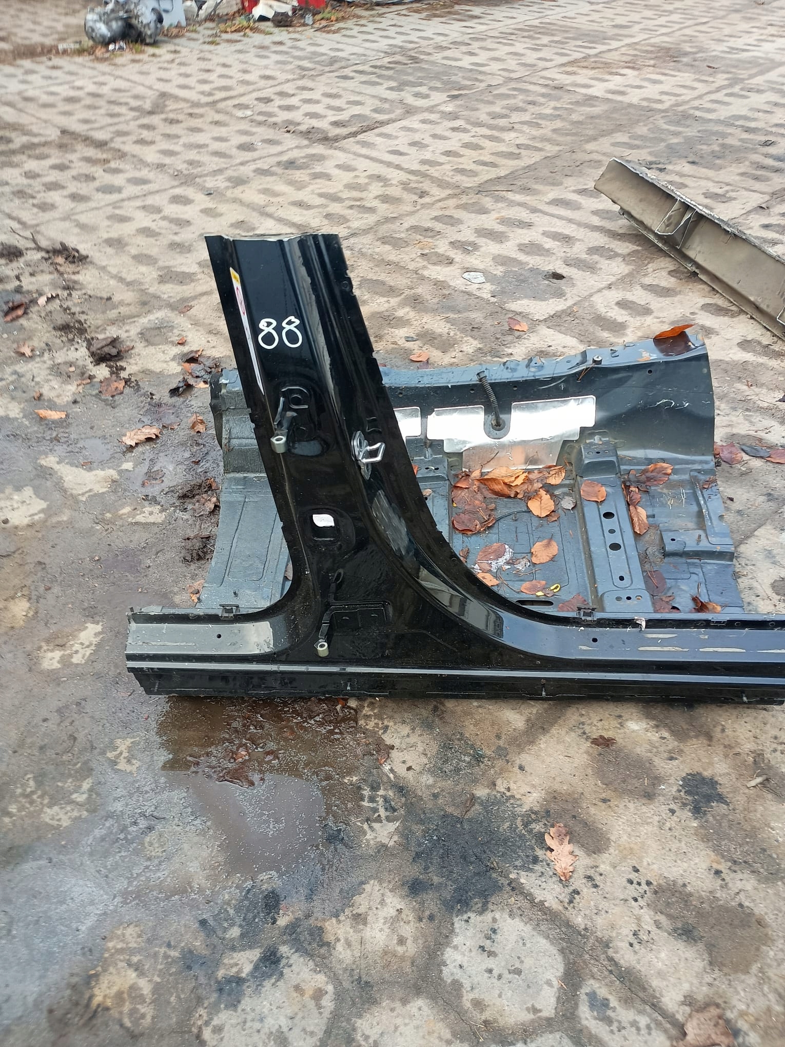 IDEALNY pillar central threshold right MERCEDES W223 1