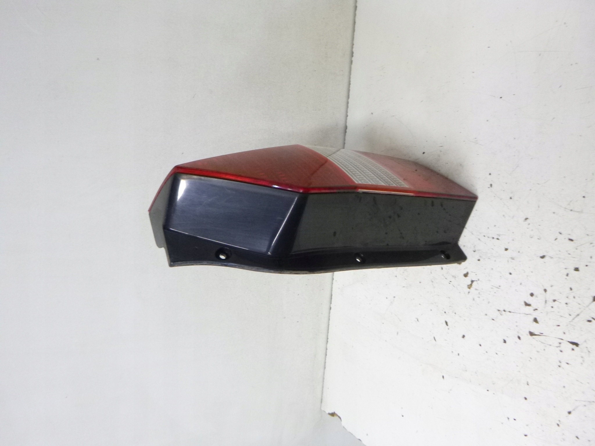 light rear right Mitsubishi Space Wagon 2004r, 220-87262