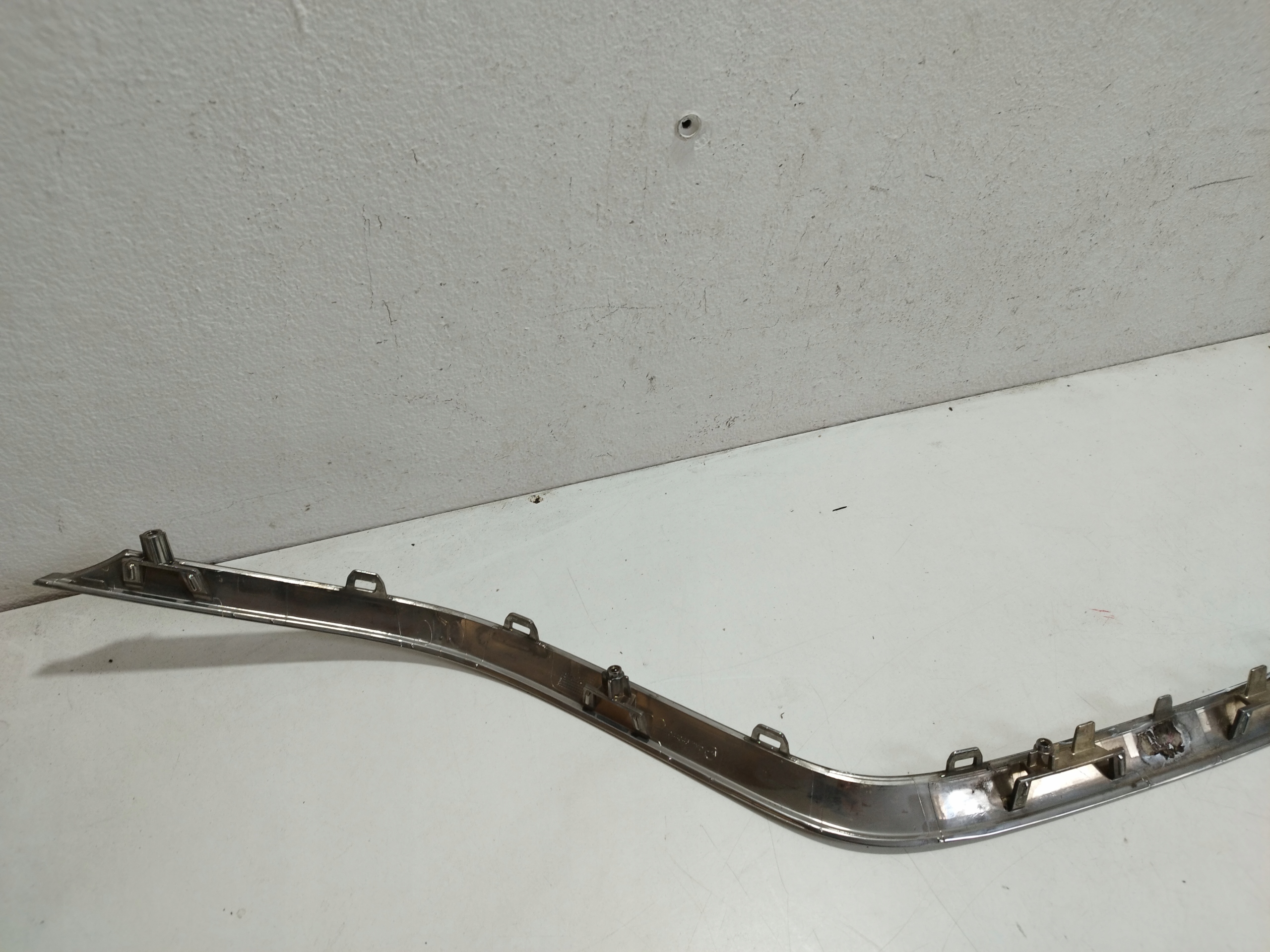 RENAULT KADJAR LISTWA CHROM ATRAPY 623856800R Jakość części (zgodnie z GVO) O - oryginał z logo producenta pojazdu (OE)