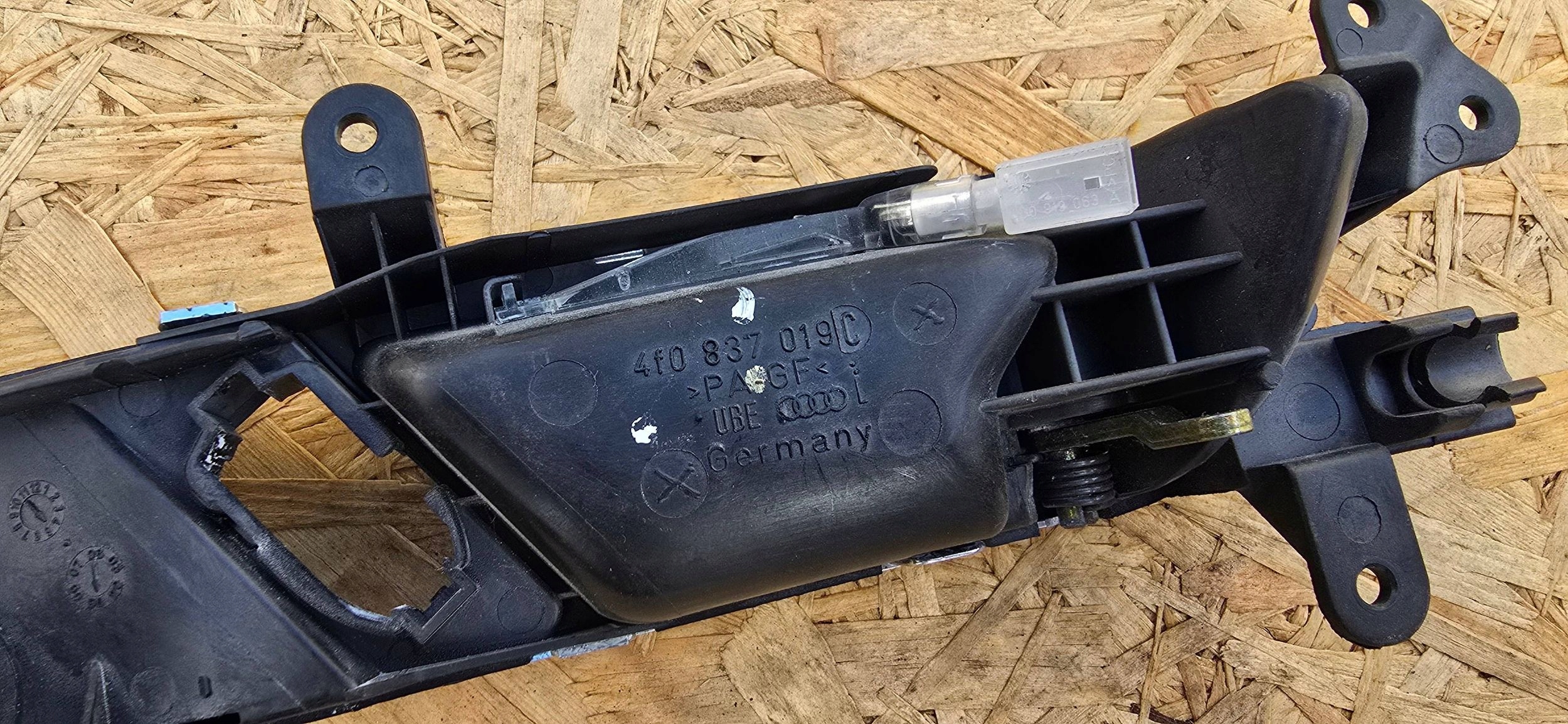 handle inner door left front AUDI A6 C6 4F0837019D