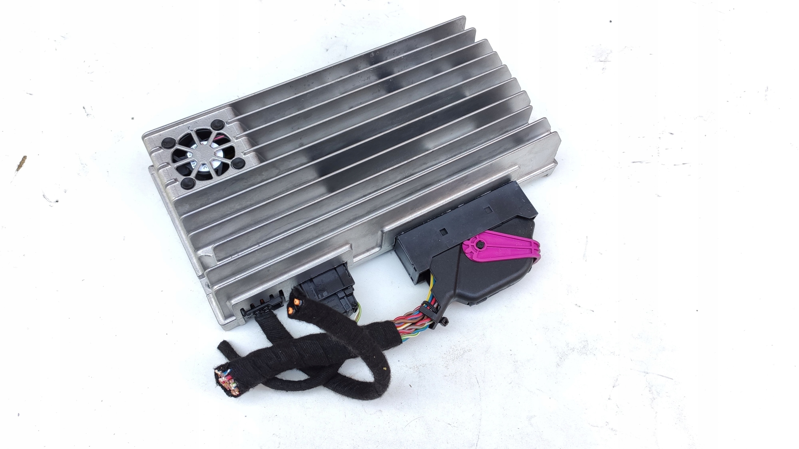 AUDI A5 аудио усилитель BANG OLUFSEN 8T0035223T