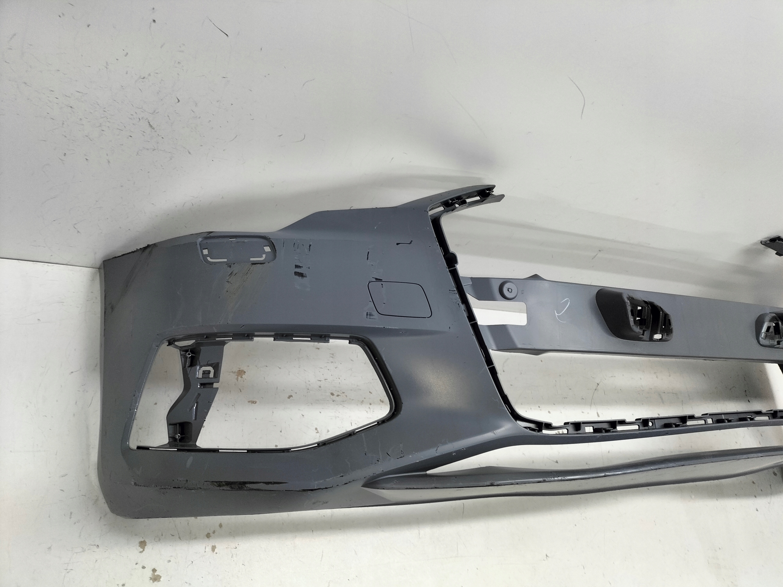 FRONTSTOSSSTANGE VORNE AUDI A6 C8 18