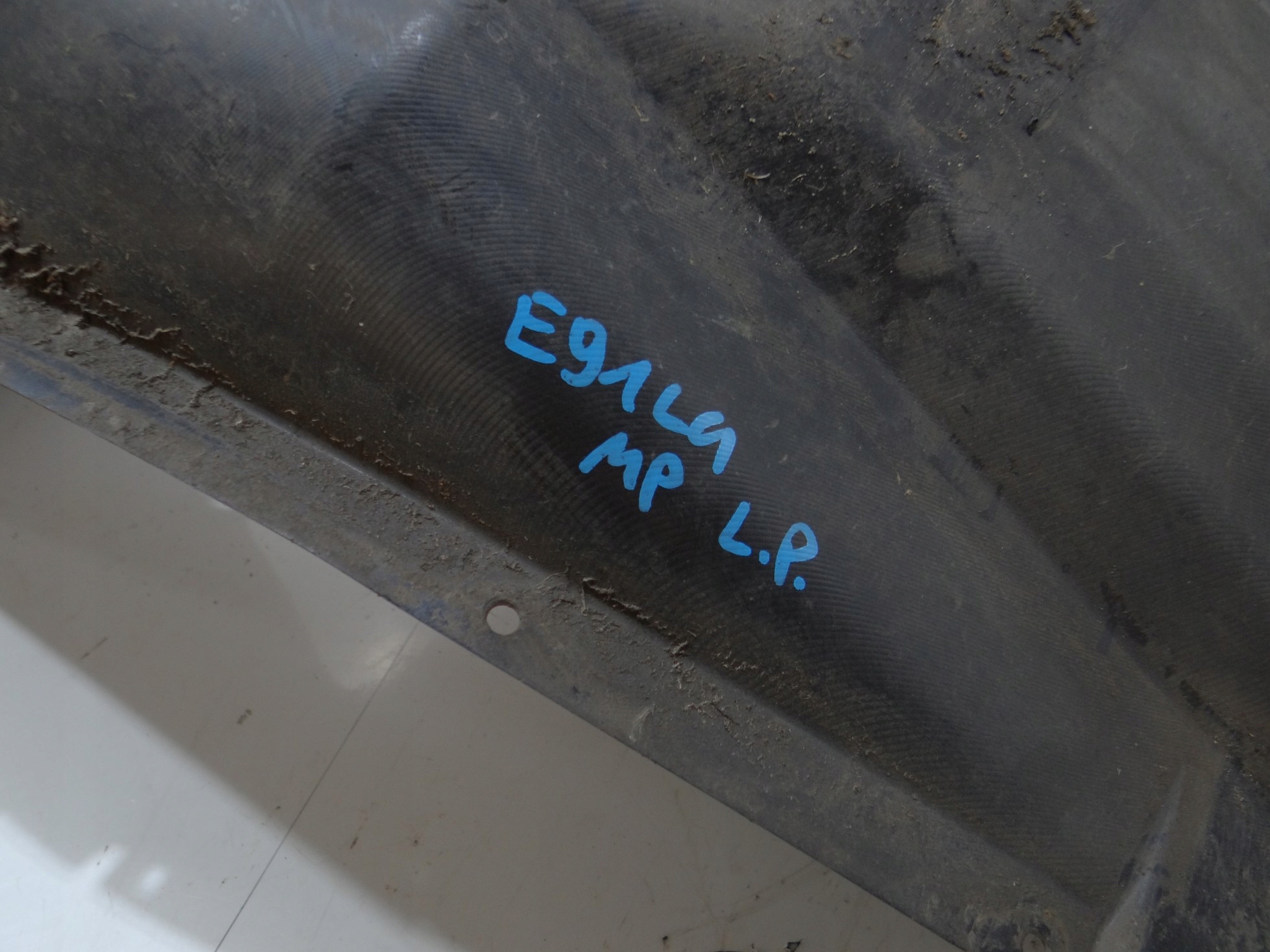 mudguard left front BMW E90 E9 LCI M PAKIET 7059377 (17898977)