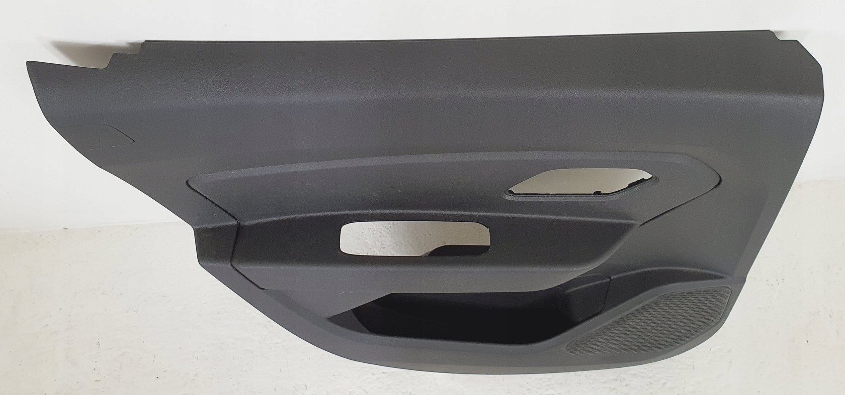 TAPICERKA BOCZEK DRZWI LEWY TYŁ DACIA DUSTER II Producent części Dacia OE