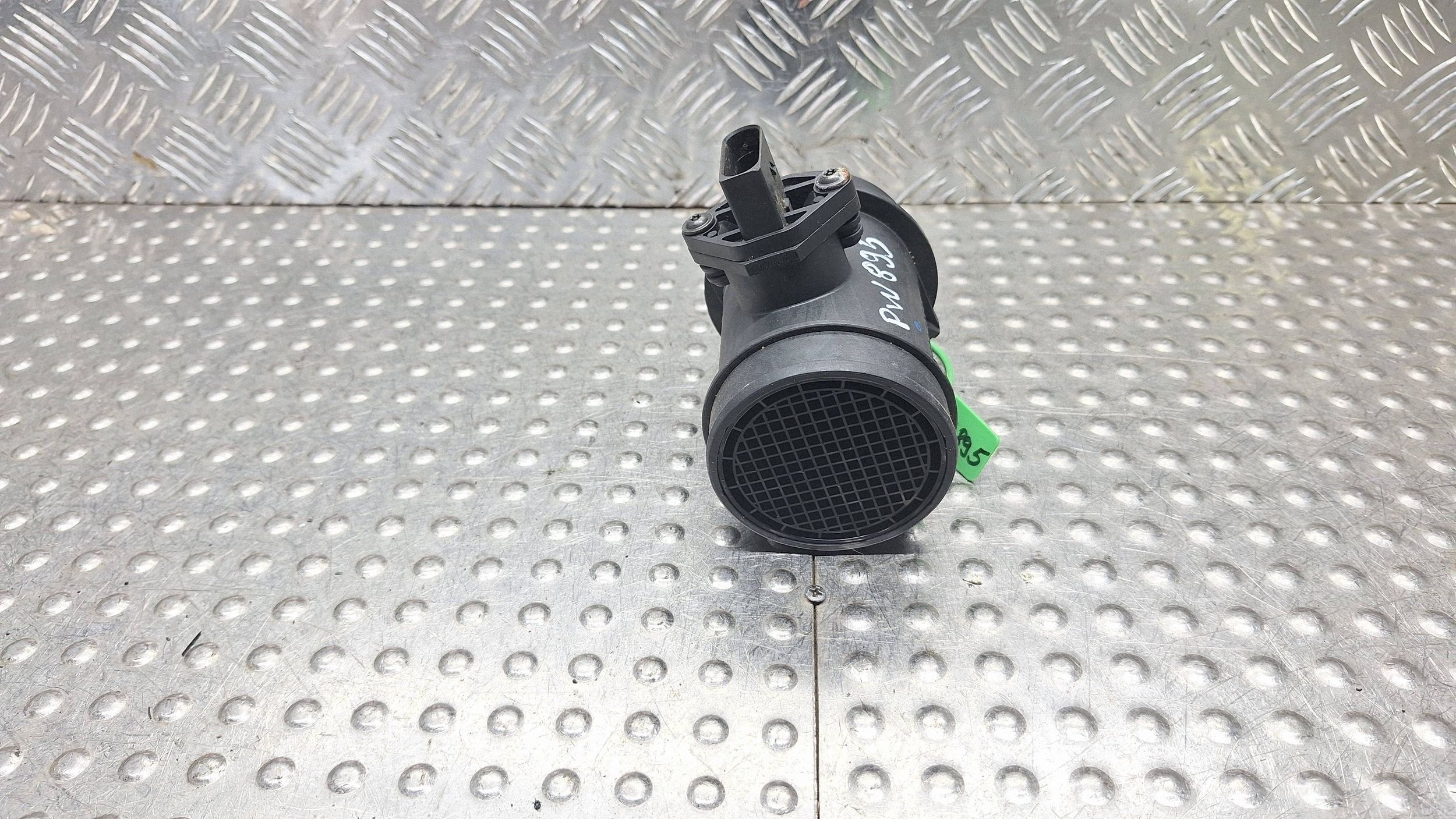 flow meter 0281002429 059906461E AUDI A4 B5 A6 C5 PASSAT B5 2.5 TDI