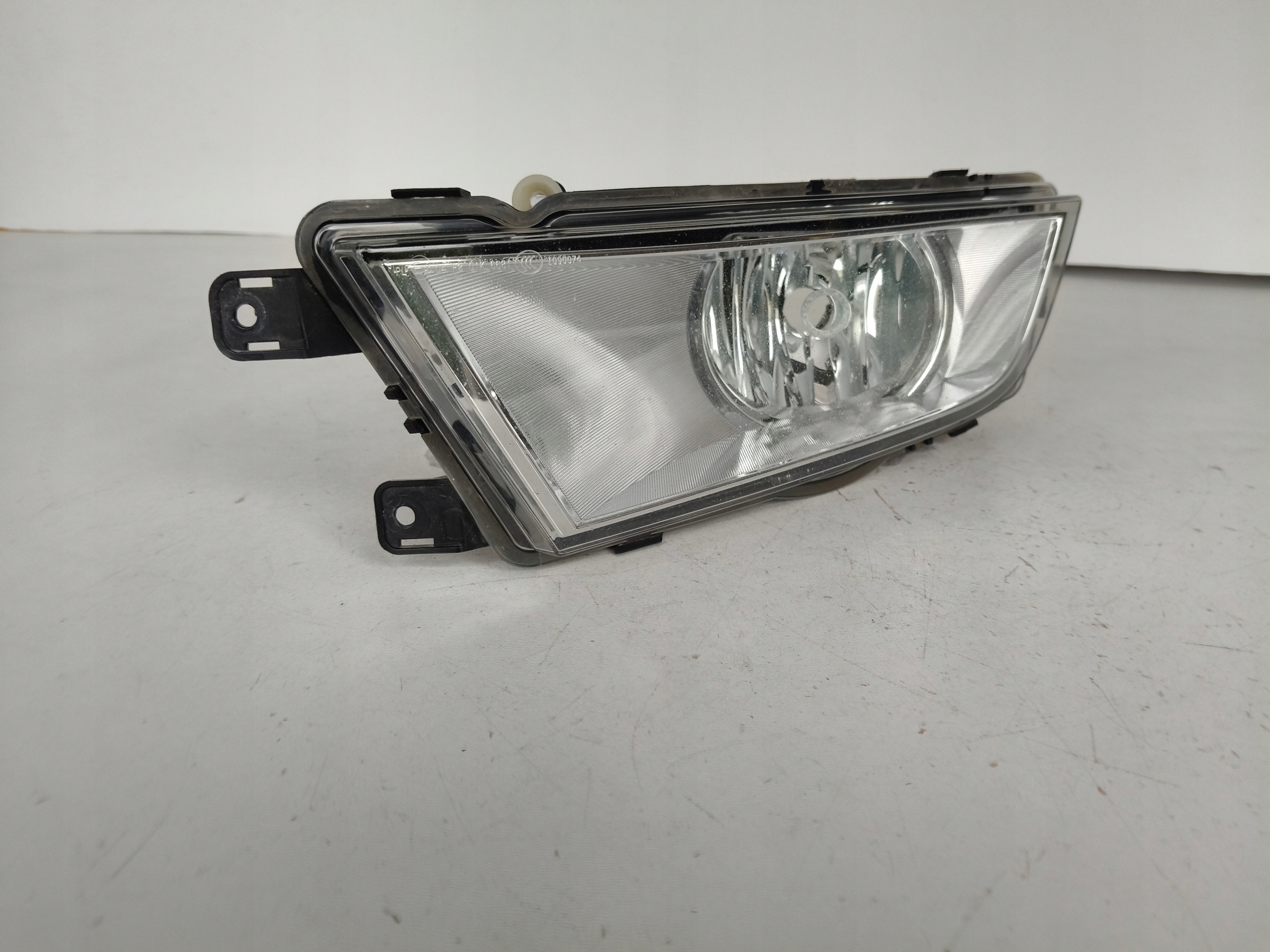 fog light left SKODA OCTAVIA III 3 5E 5E0 12-16