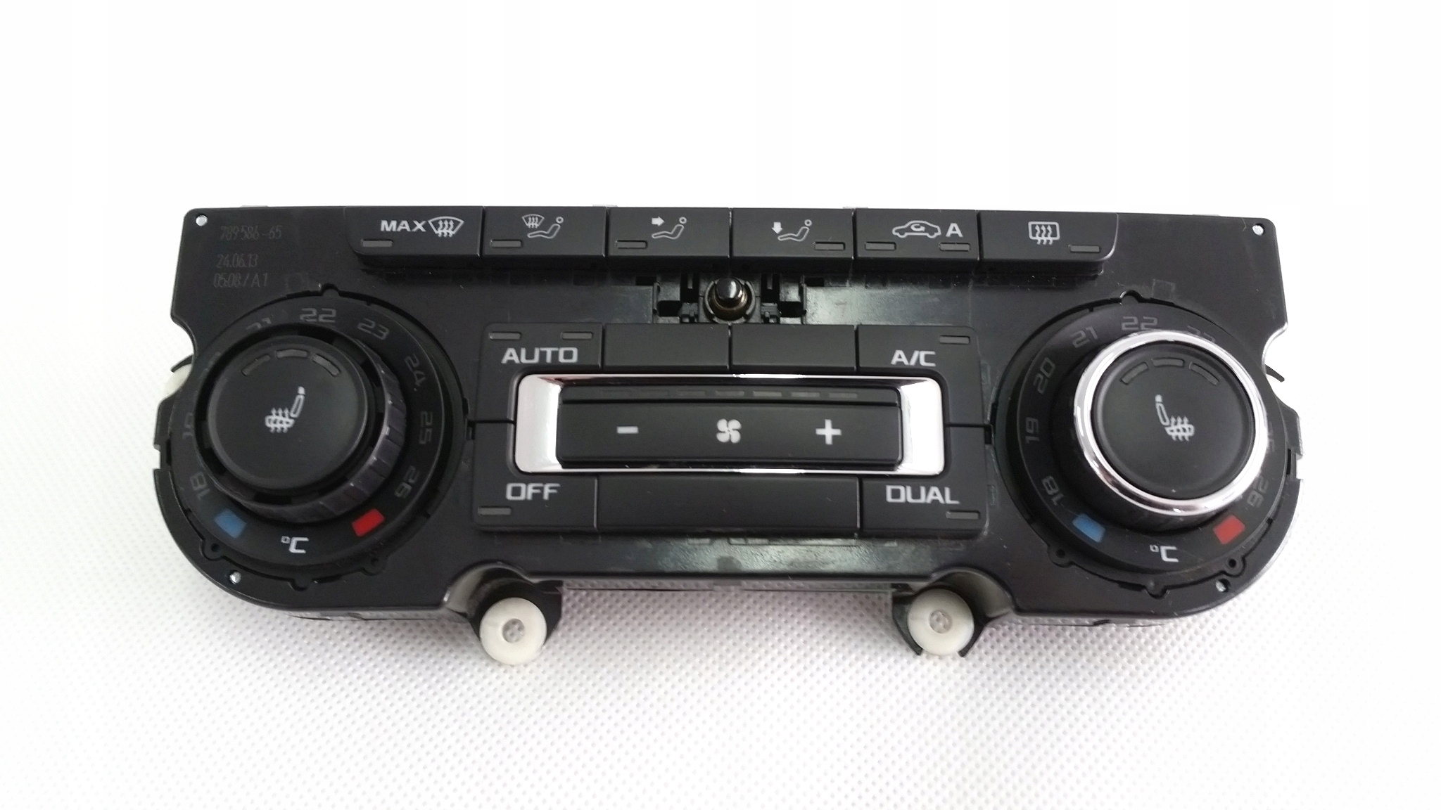 SKODA YETI 13R ПАНЕЛЬ КОНДИЦІОНЕРА 3T0907044CE