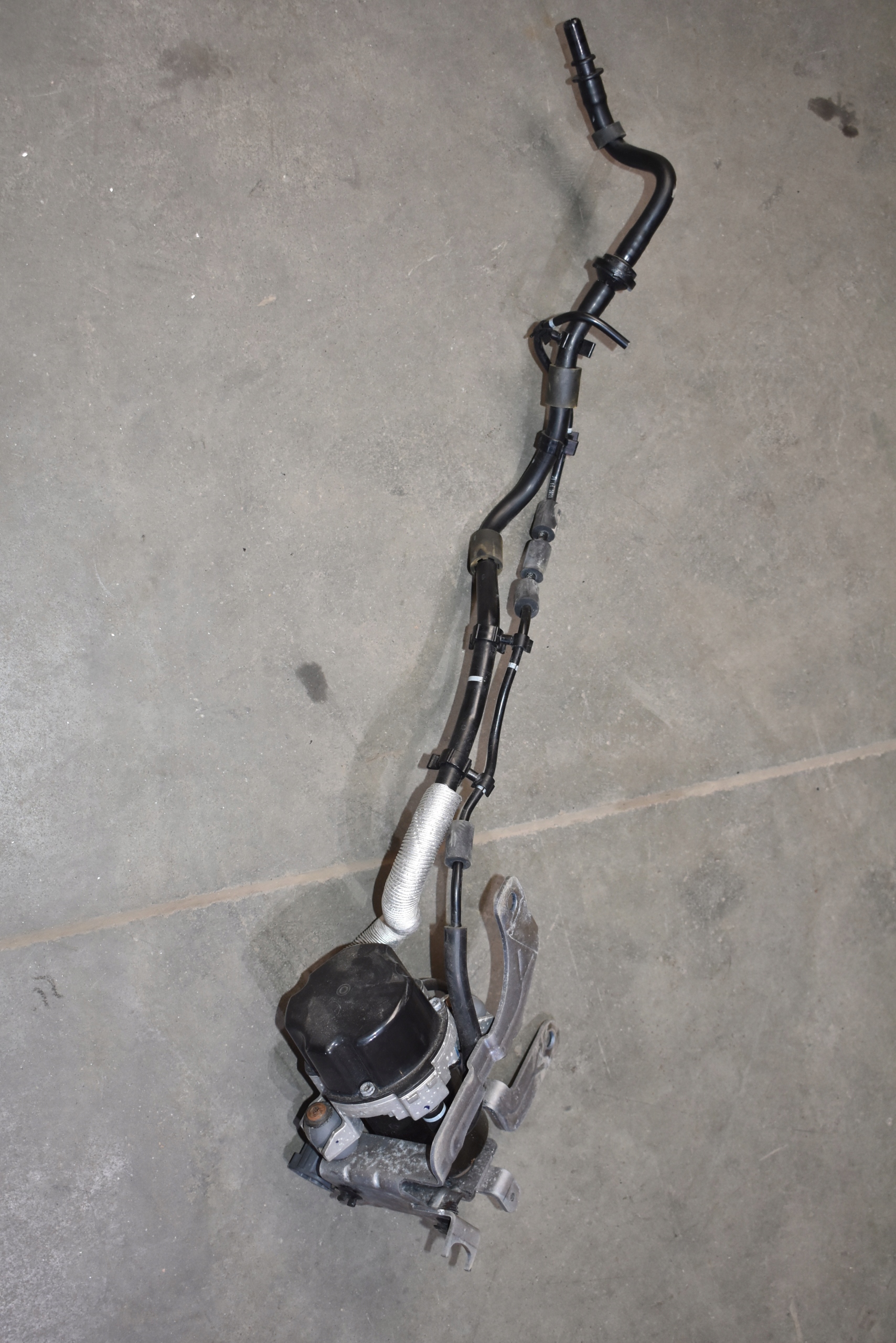 IDEALNA pump vacual VACUUM AUDI PORSCHE 1