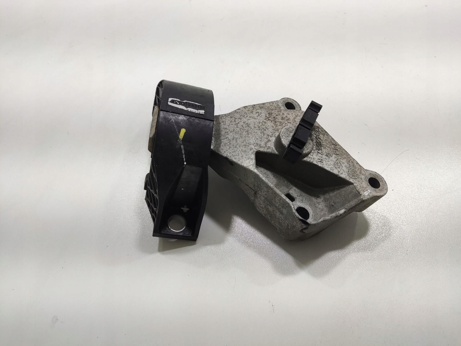 holder engine mount DACIA SANDERO II 0.9 TCE 2012-2016 113758313R