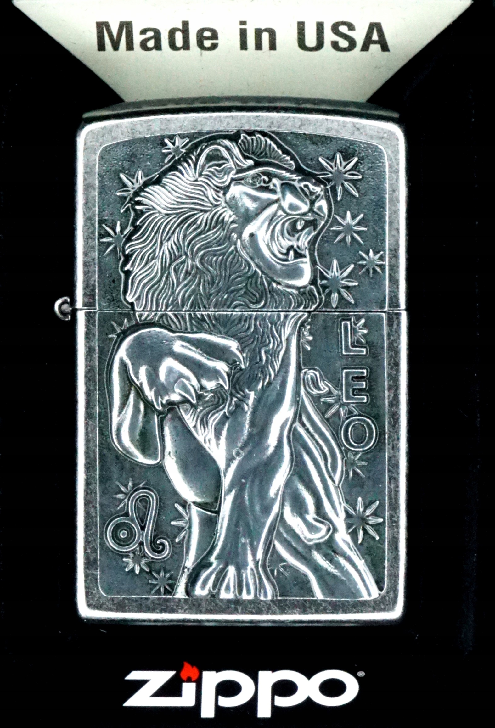 Zapalovač Zippo Zodiac Leo lev 2006497 Větruodolný benzínový