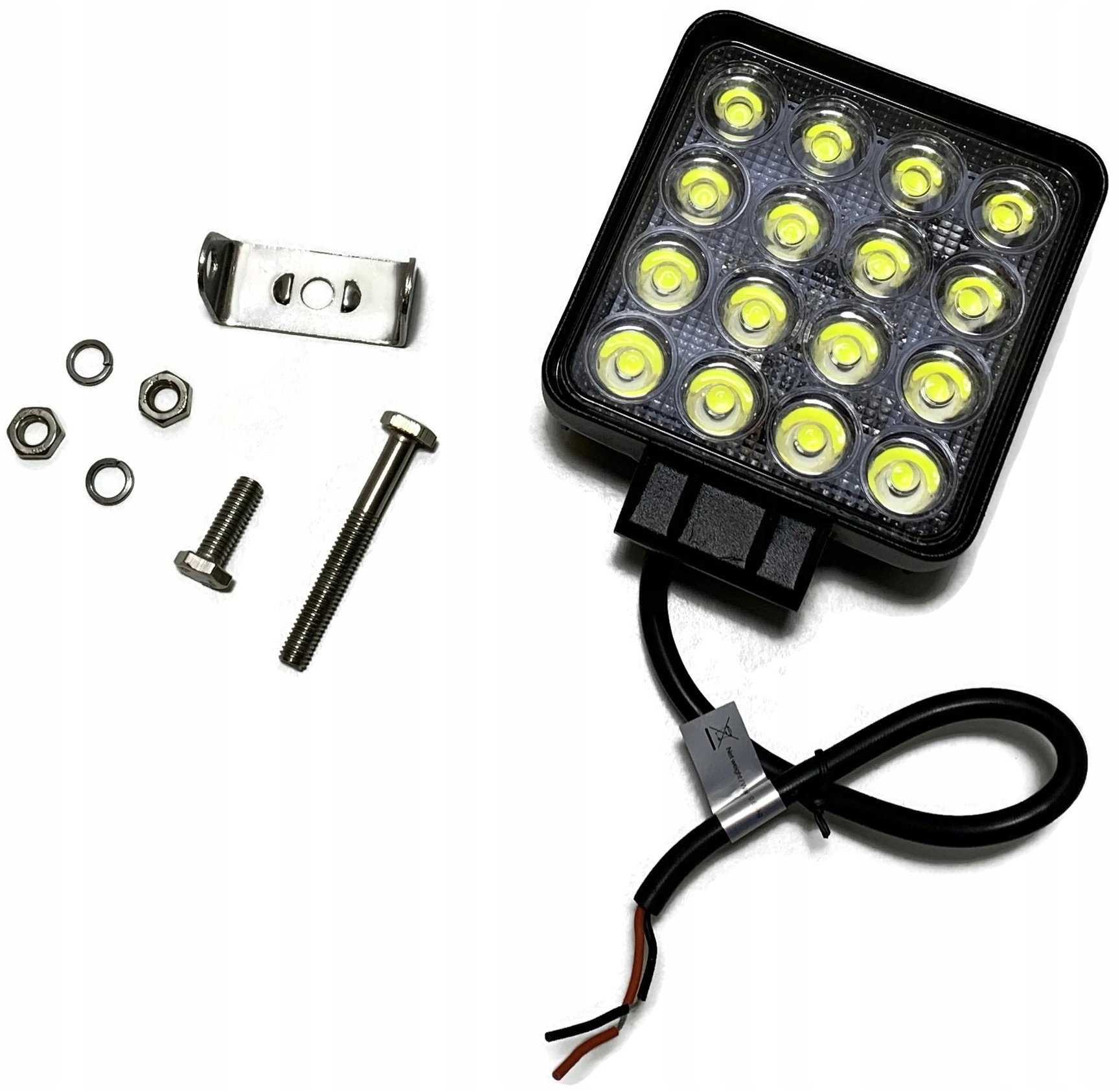 LAMPA ROBOCZA 16 LED HALOGEN SZPERACZ 48W 12V 24V Zastosowanie oświetlenie dalekosiężne oświetlenie otoczenia oświetlenie podłoża oświetlenie punktowe