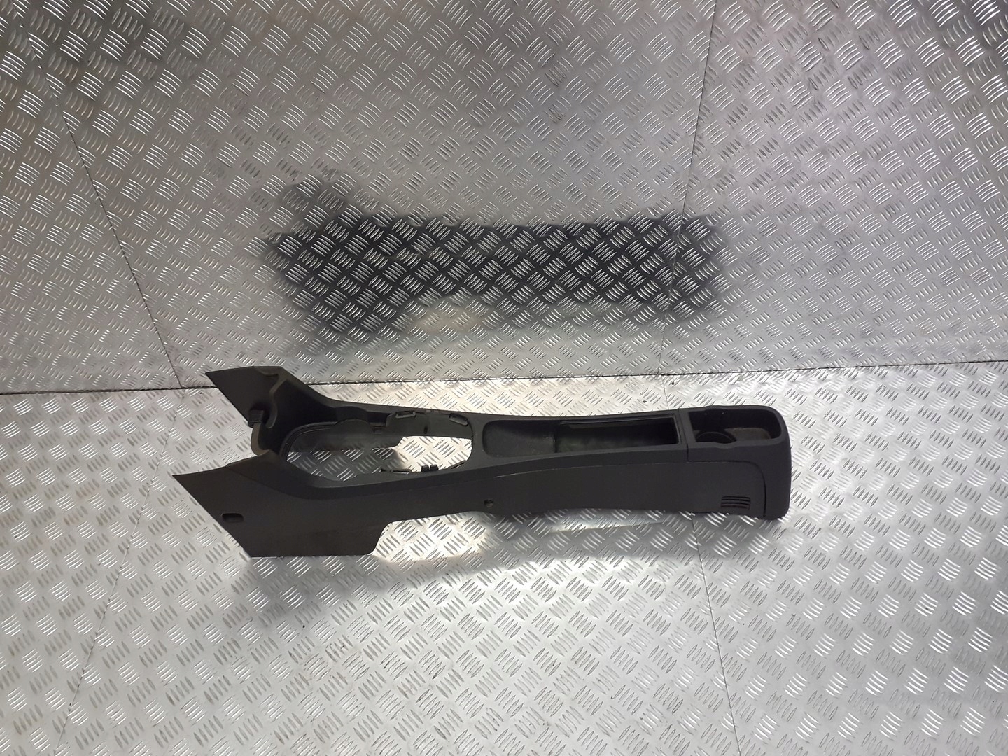 тунель середина opel CORSA d 13184076