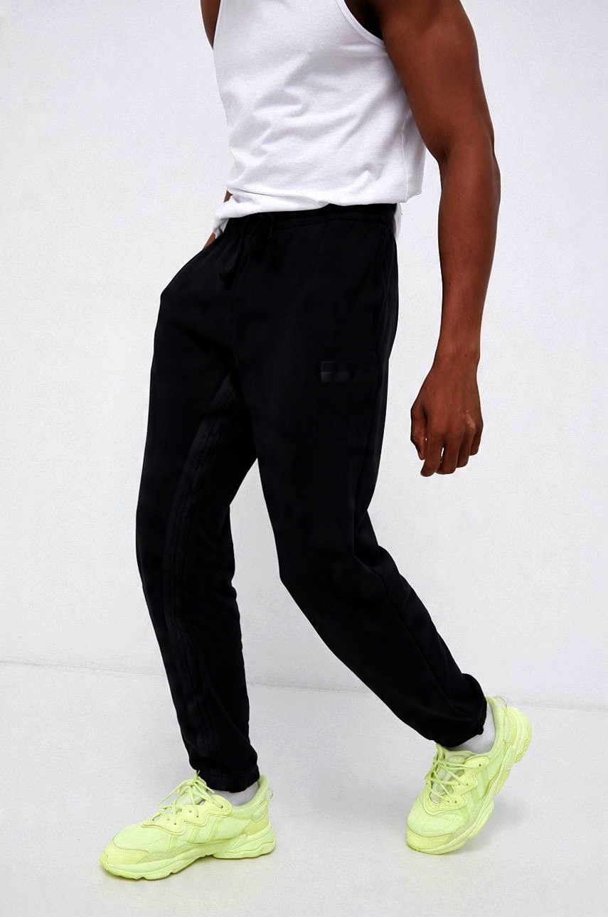 

Adidas Originals R.y.v. Cuffed Sweat Pants