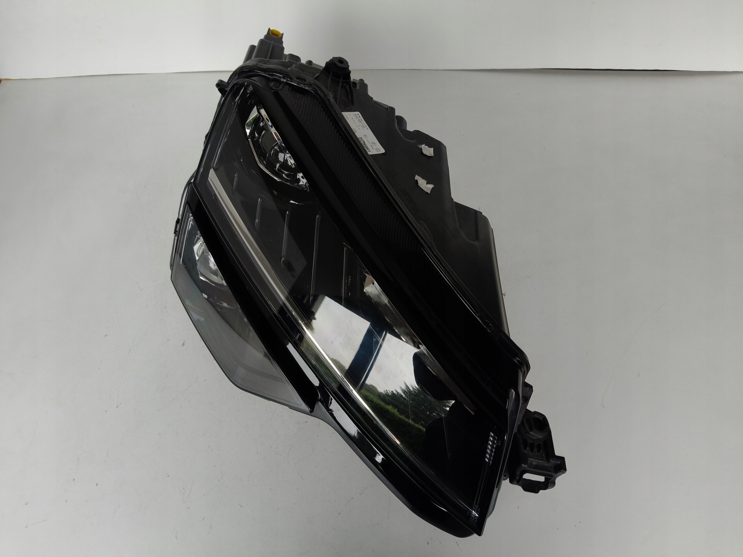 light right REFLEKTOR SKODA KAROQ 57A 17- FULL LED