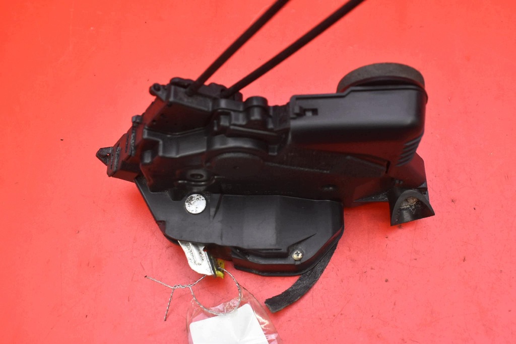 lock door left front front EU MD-4 TOYOTA YARIS 2 II 5D HB LIFT 09-12