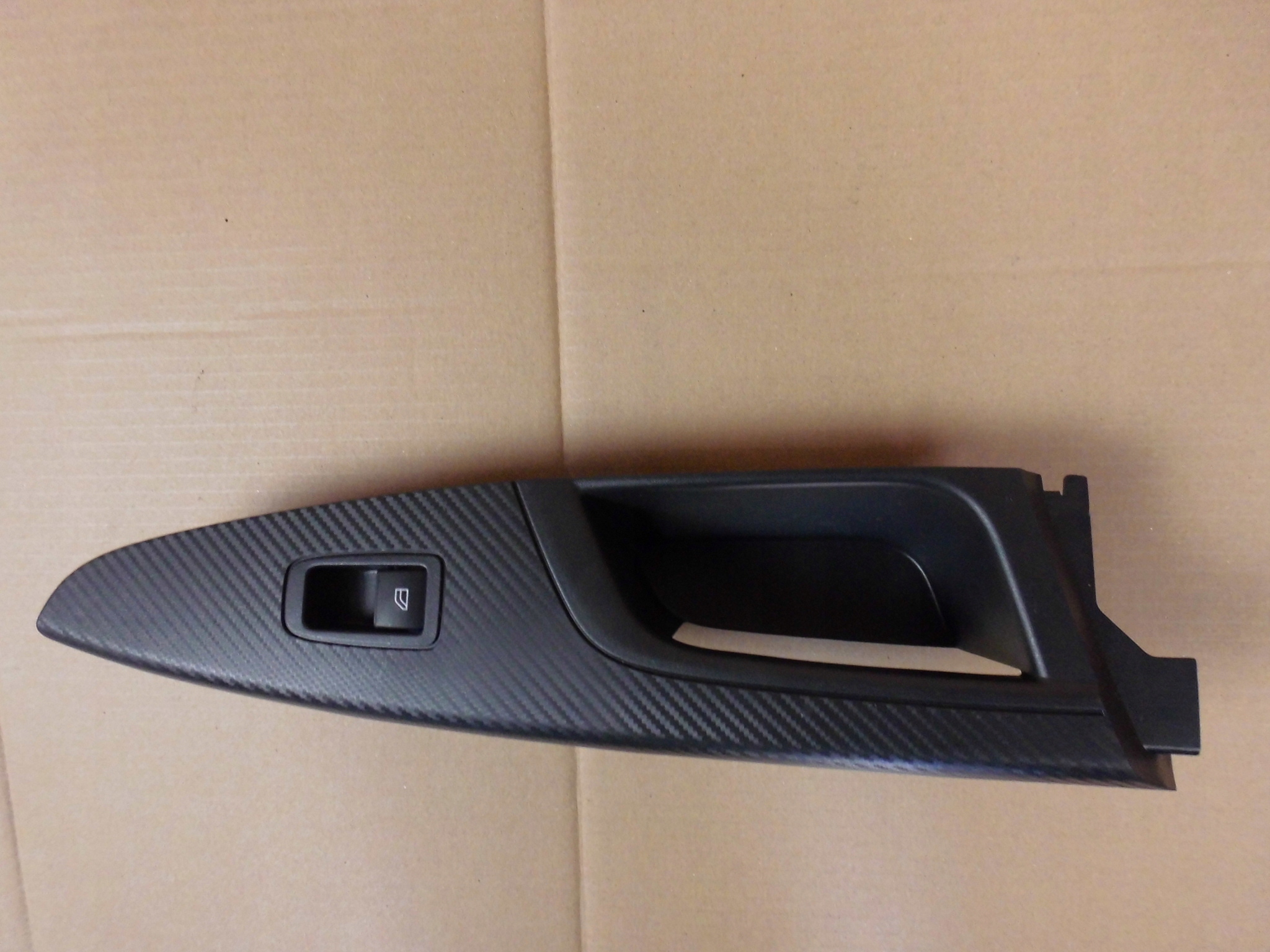 MITSUBISHI ECLIPSE CROSS BOUTON VITRES ARRIÈRE PR.