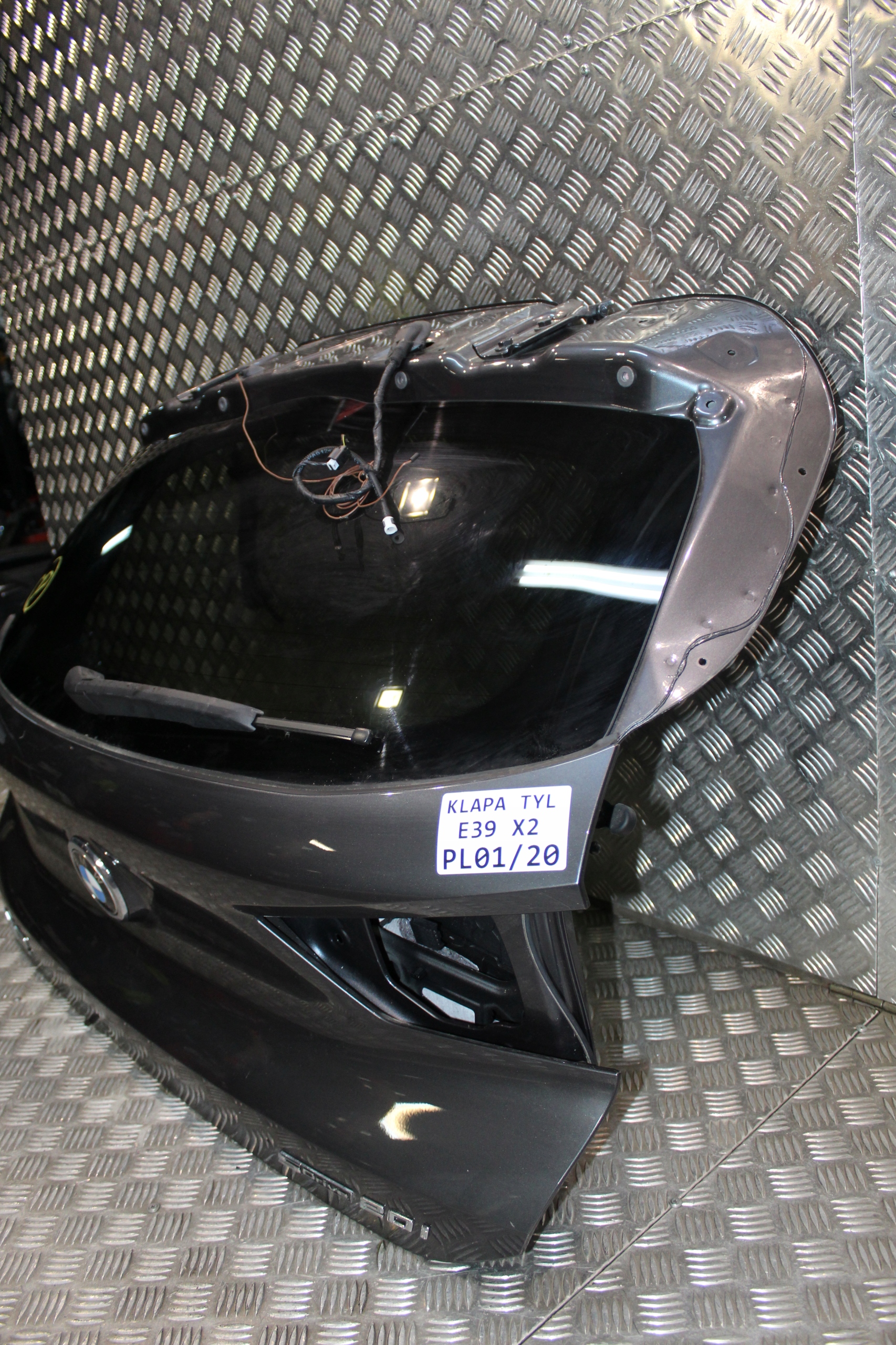 BMW X2 F39 KLAPA TYŁ SZYBA CIEMNA B39 Typ samochodu Samochody osobowe