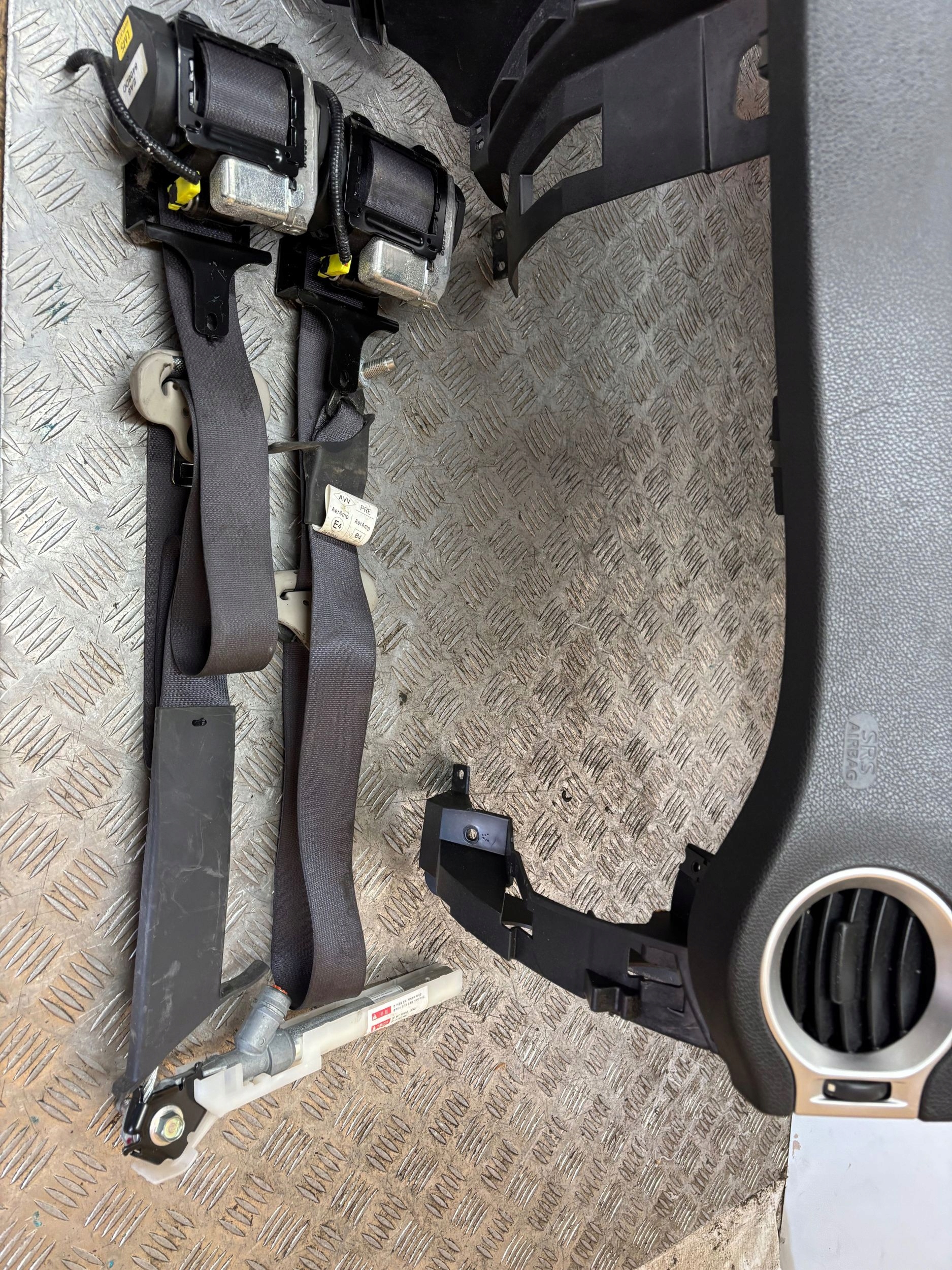 dashboard console airbag adjusters RENAULT KOLEOS and
