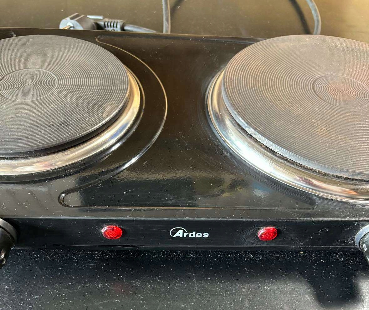 KUCHENKA ELEKTRYCZNA DWUPALNIKOWA PŁYTA GRZEWCZA KEMPING TURYSTYCZNA Marka Ardes