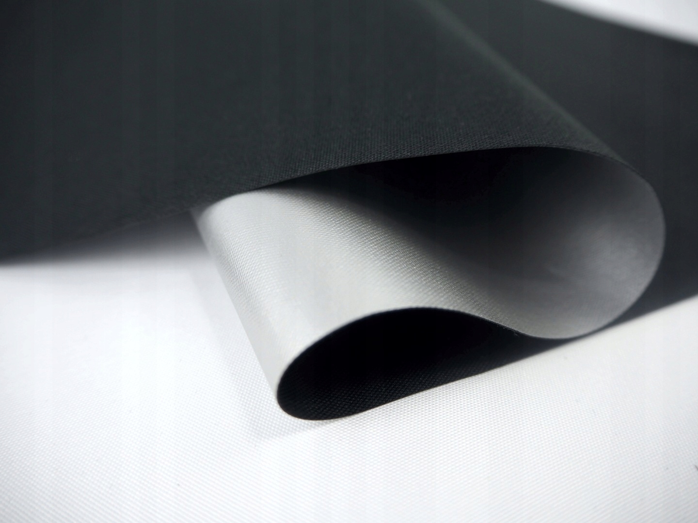 Roleta DACHOWA TERMO Zaciemniająca do VELUX FK08 Model okna VELUX FK08