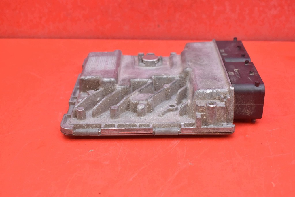 control unit computer of the engine 06K907425E VW PASSAT B8 2.0 TSI 220 KM 14-19